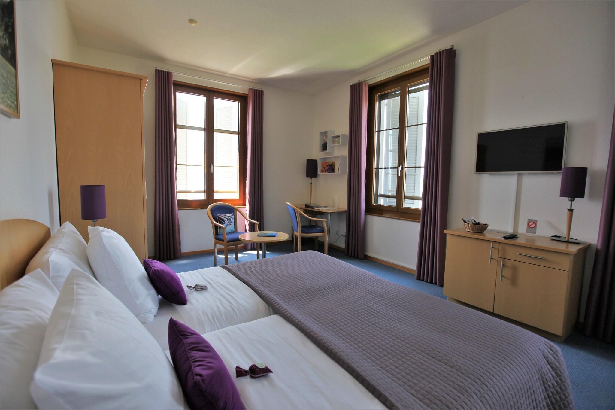 Double or Twin Superior Queen Bed