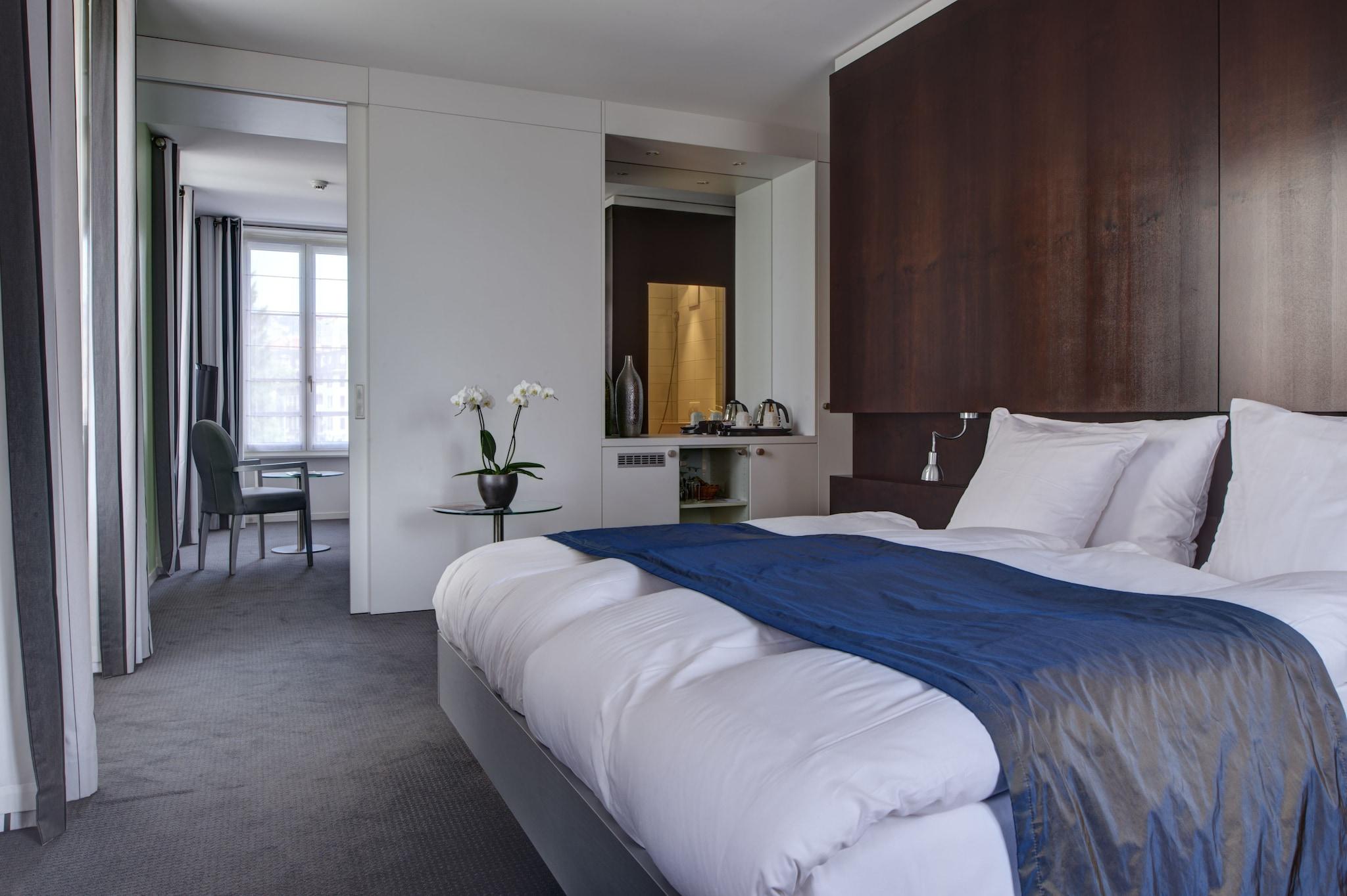 Double Executive King Bed