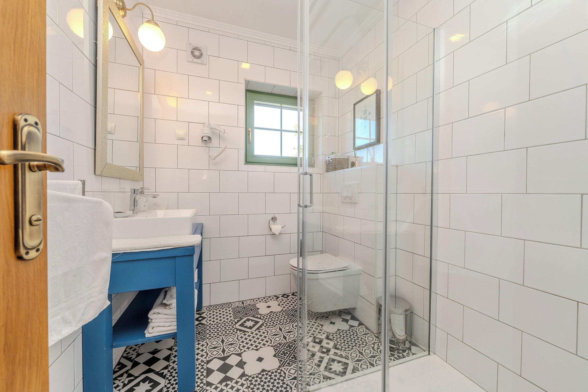 Double Deluxe Queen Bed