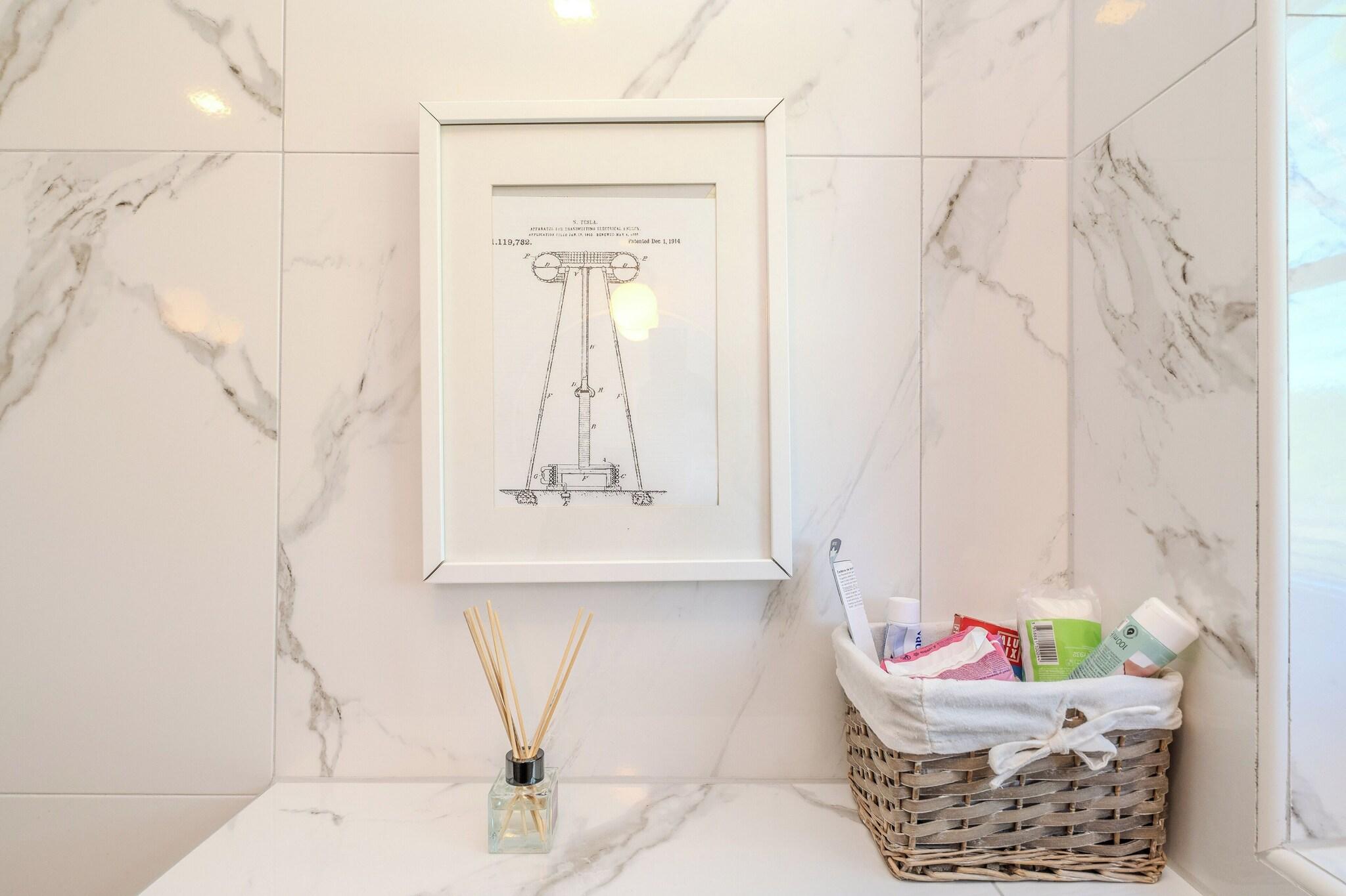 Double Deluxe Queen Bed