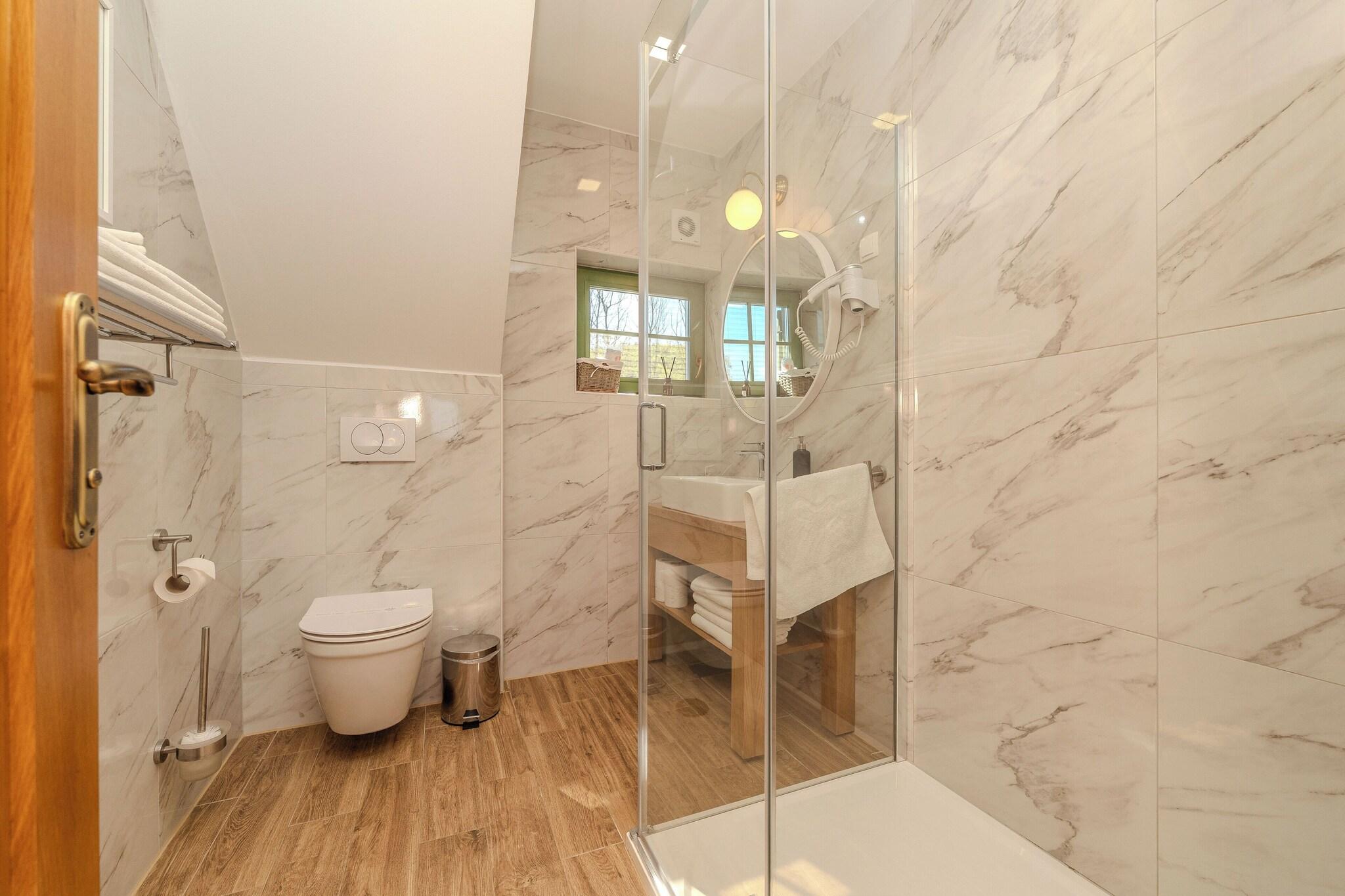 Apartment Queen Size Bed