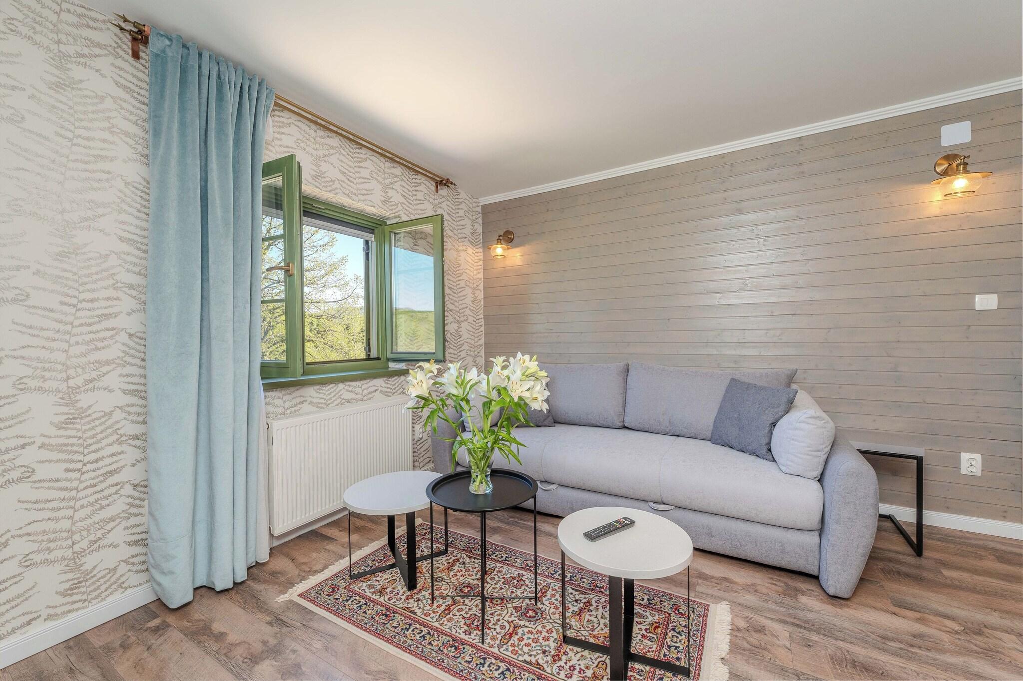 Apartment Queen Size Bed