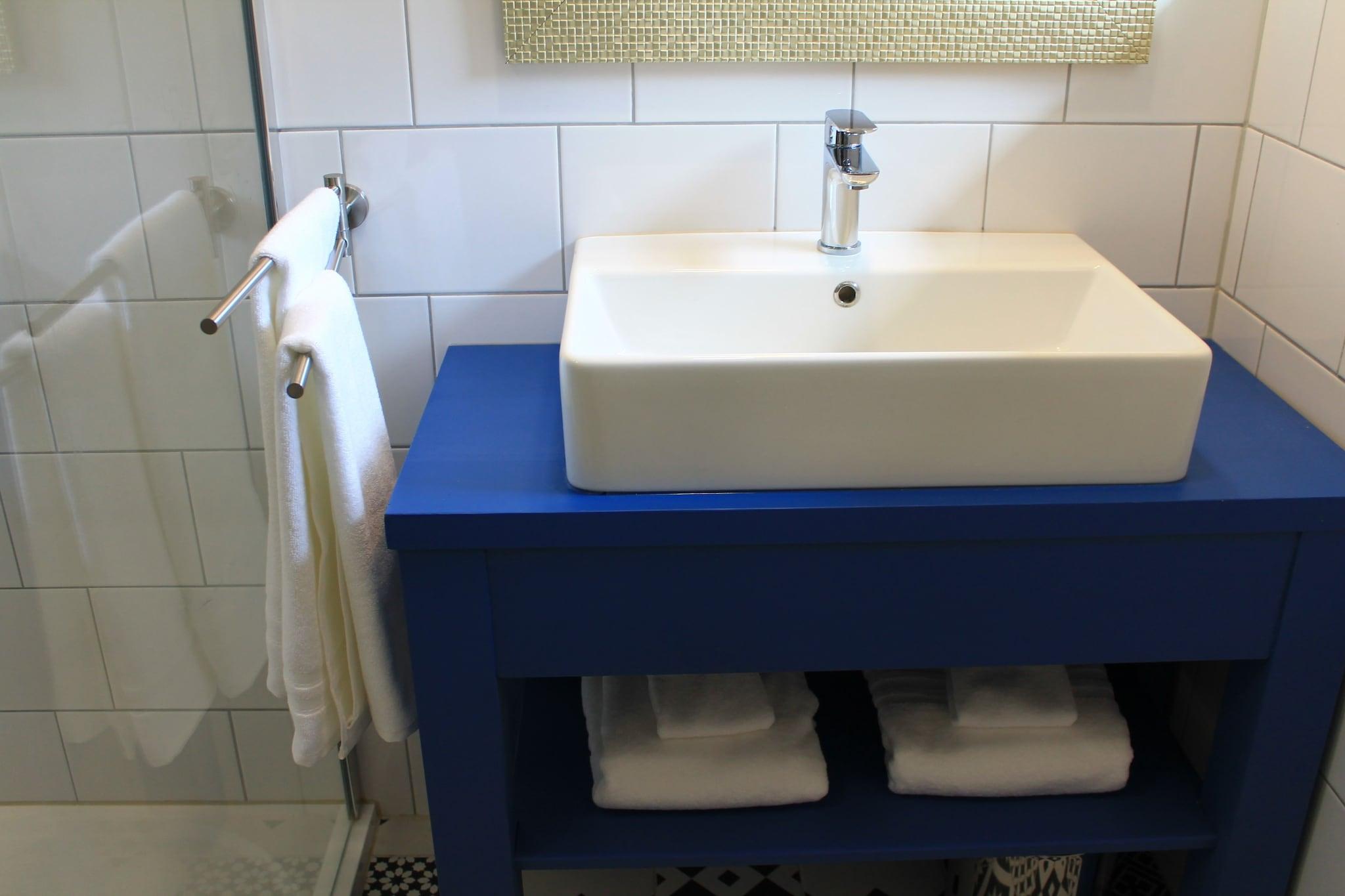 Apartment Queen Size Bed