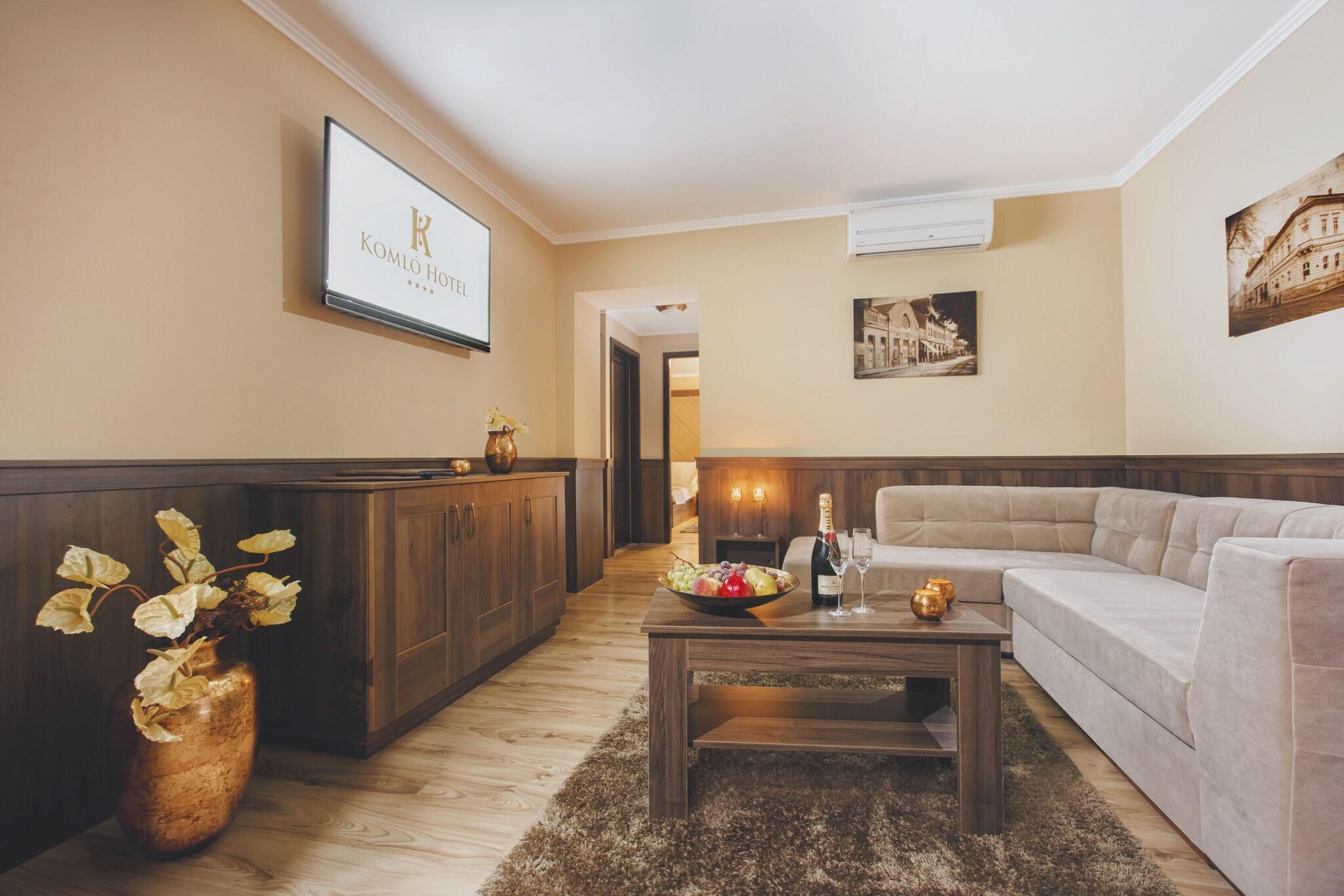 Suite Two Queen Beds