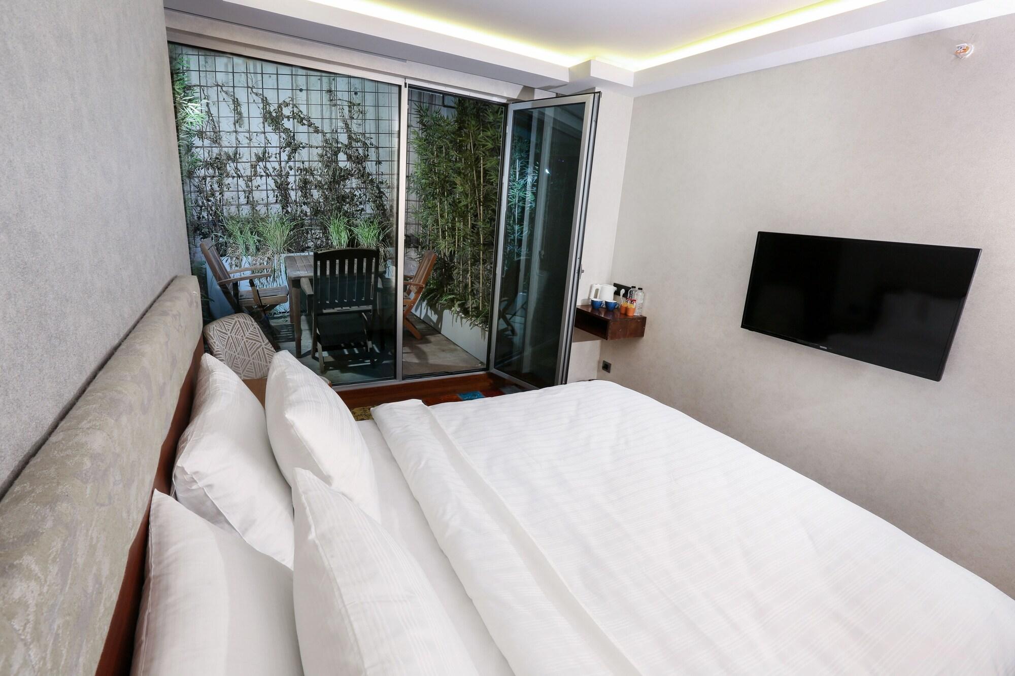 Double Single Garden View