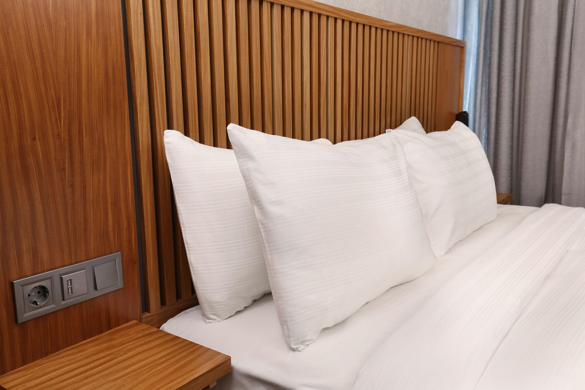 Double Single with Terrace