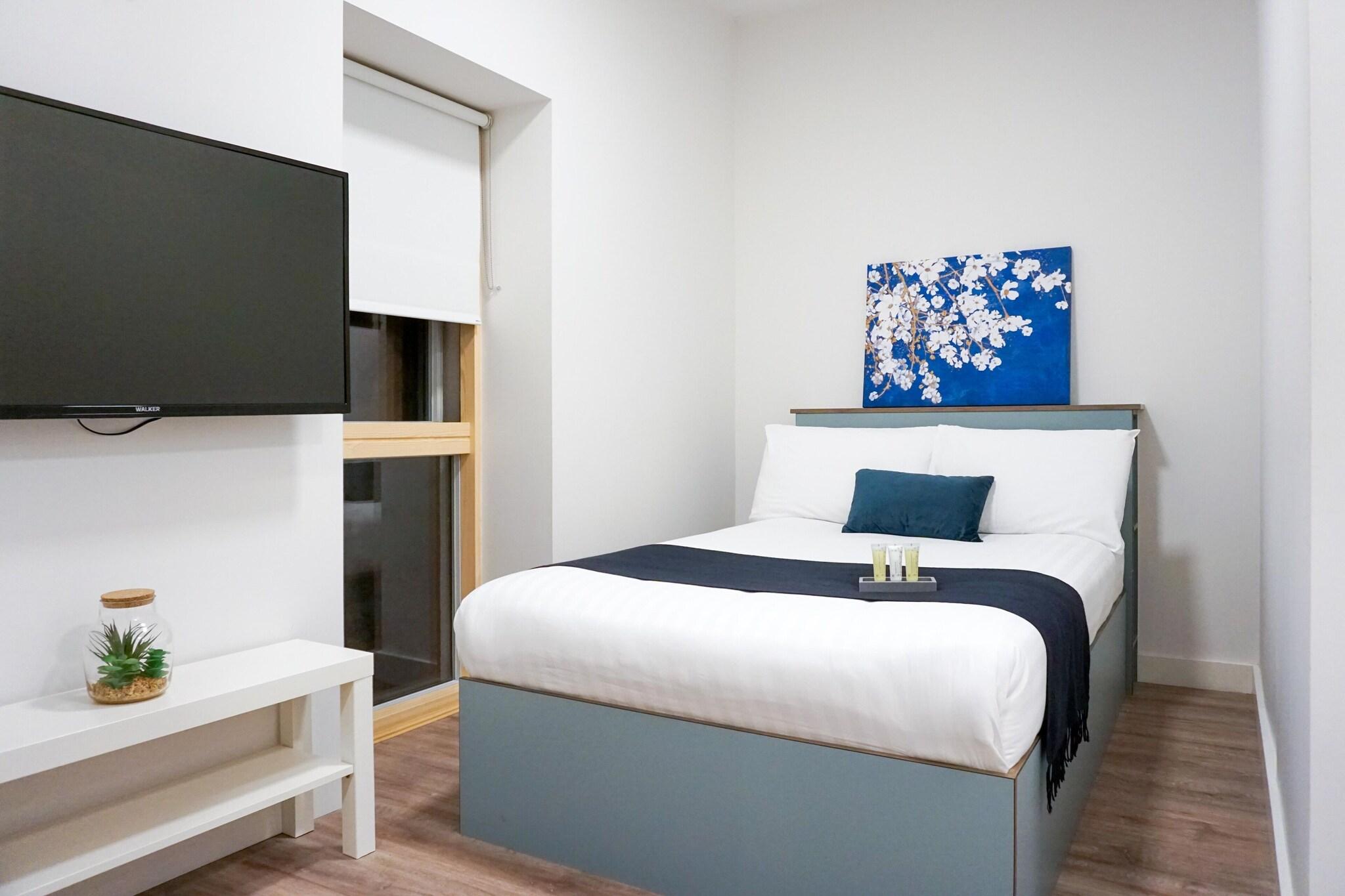 Studio with Double Bed