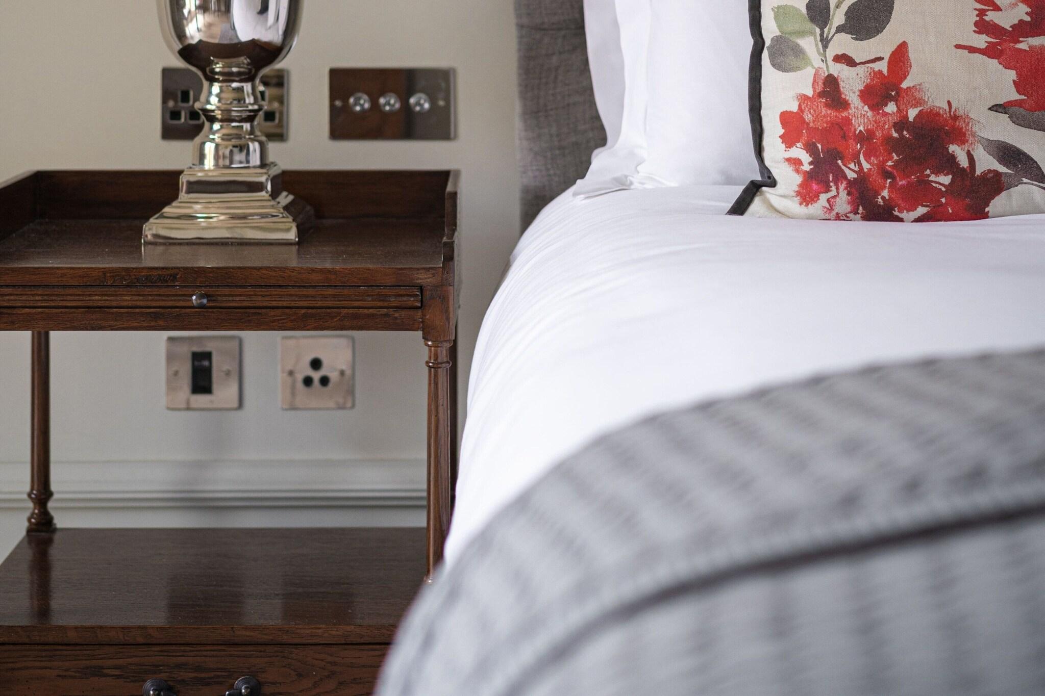 Double Garden View King Bed