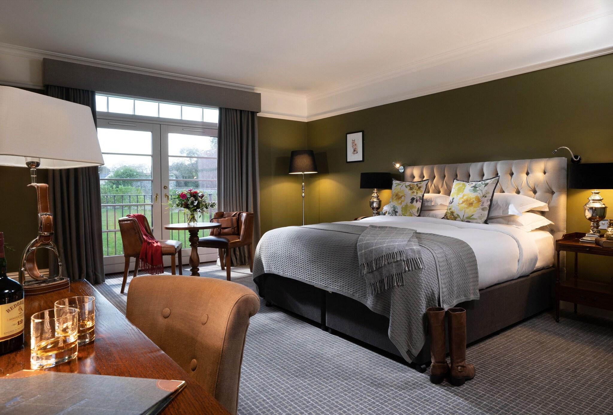 Double Garden View King Bed