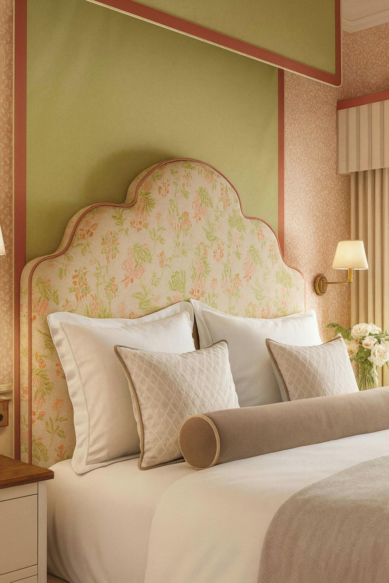 House Classic Double Bed