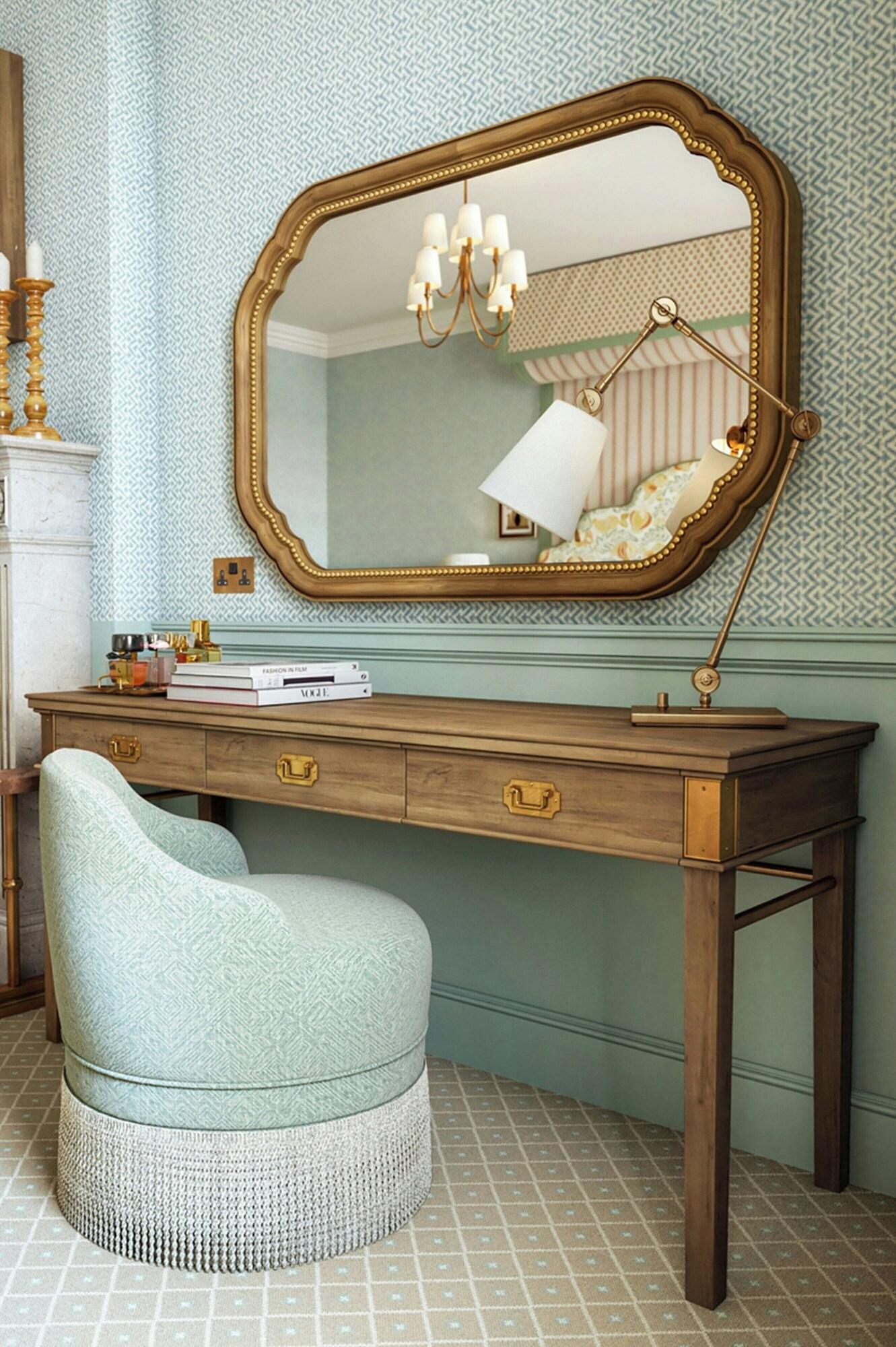 House Classic Double Bed