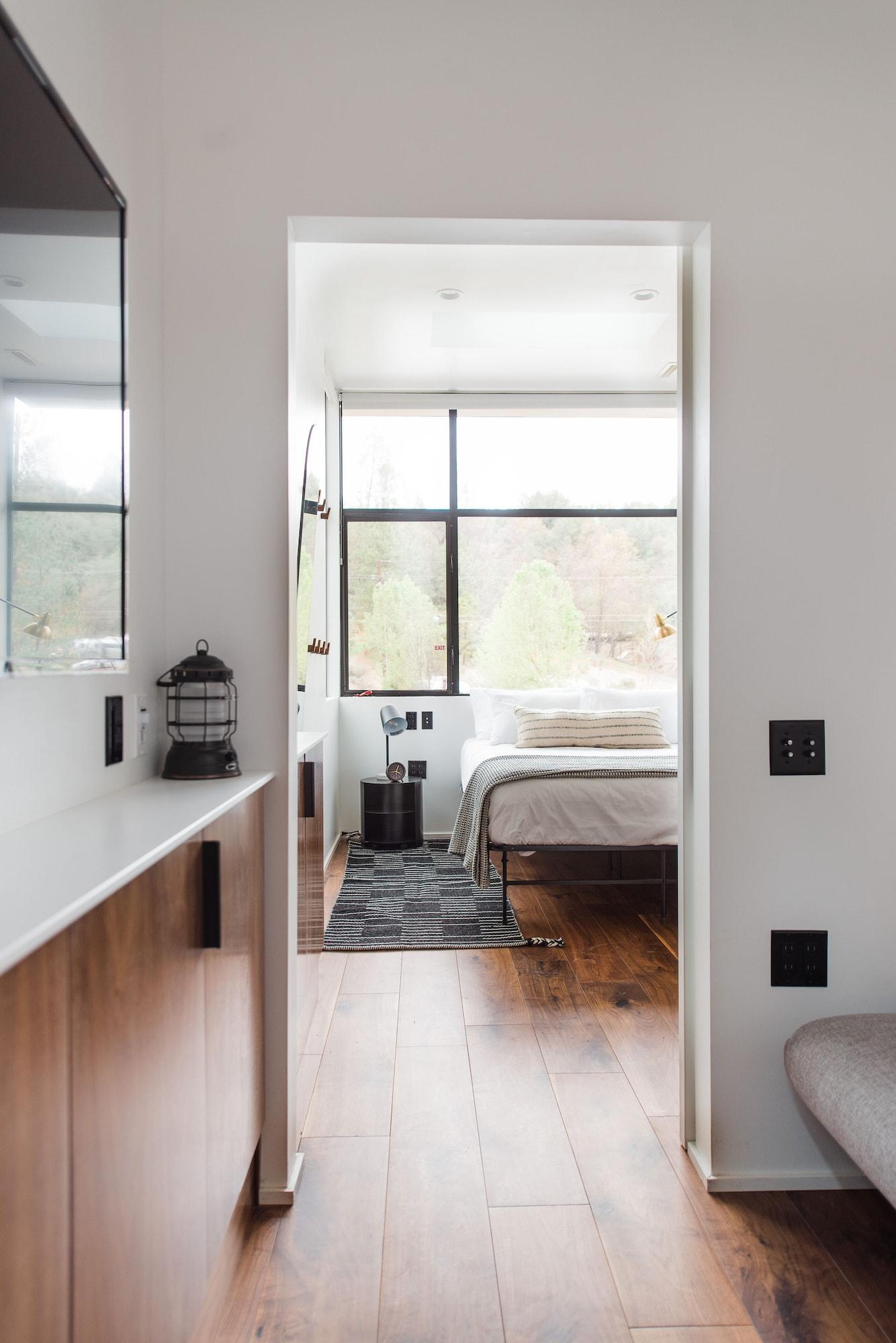 Cabin Accessible-queen Size Bed