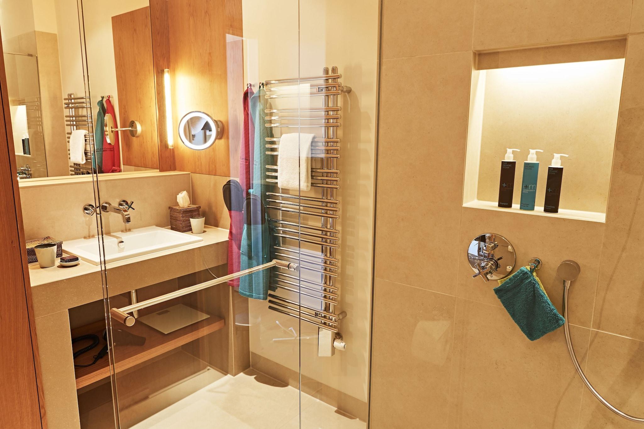 Double Queen Size Bed