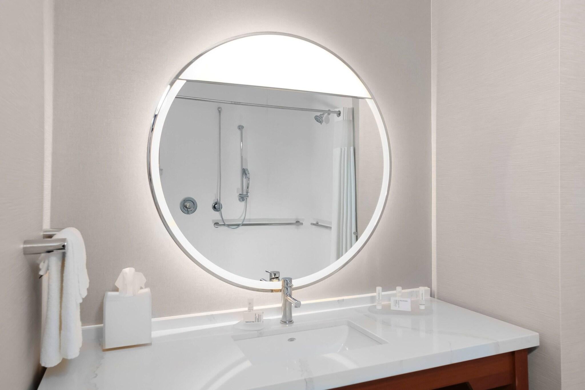 Suite City View King Bed