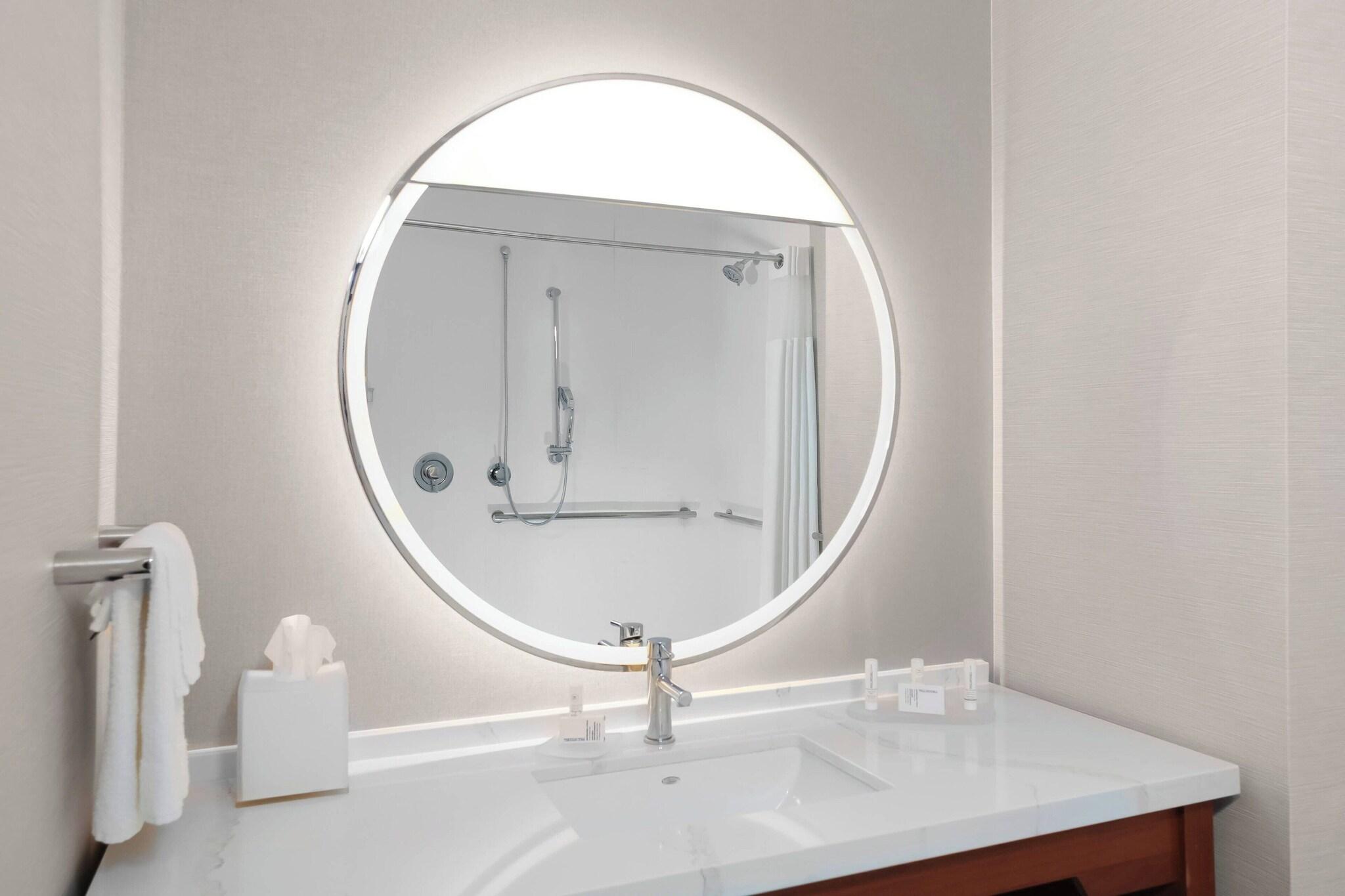 Suite City View King Bed