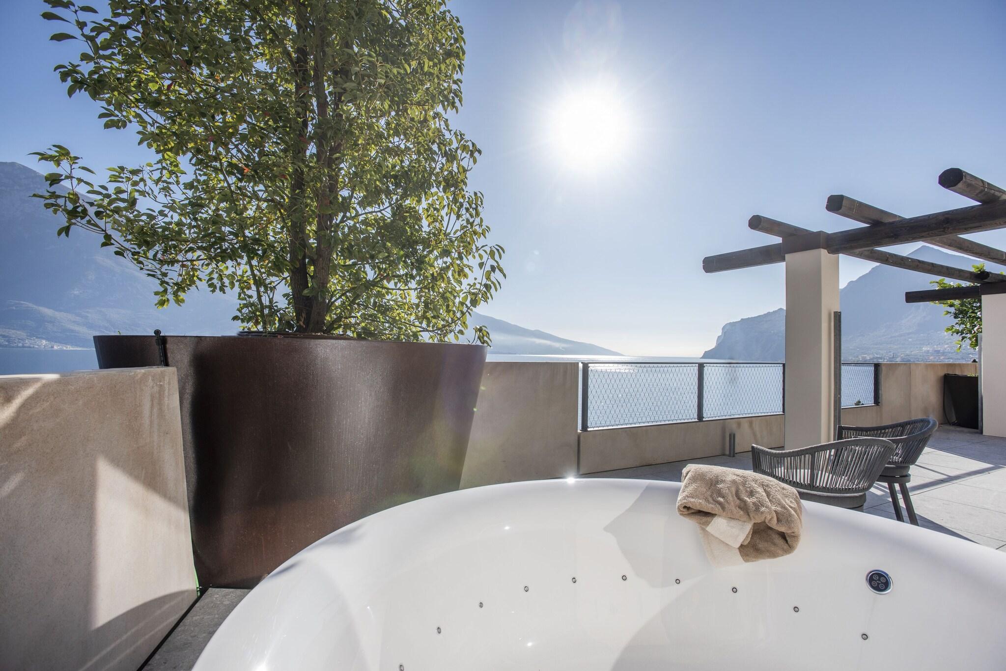 Junior Suite Lake View