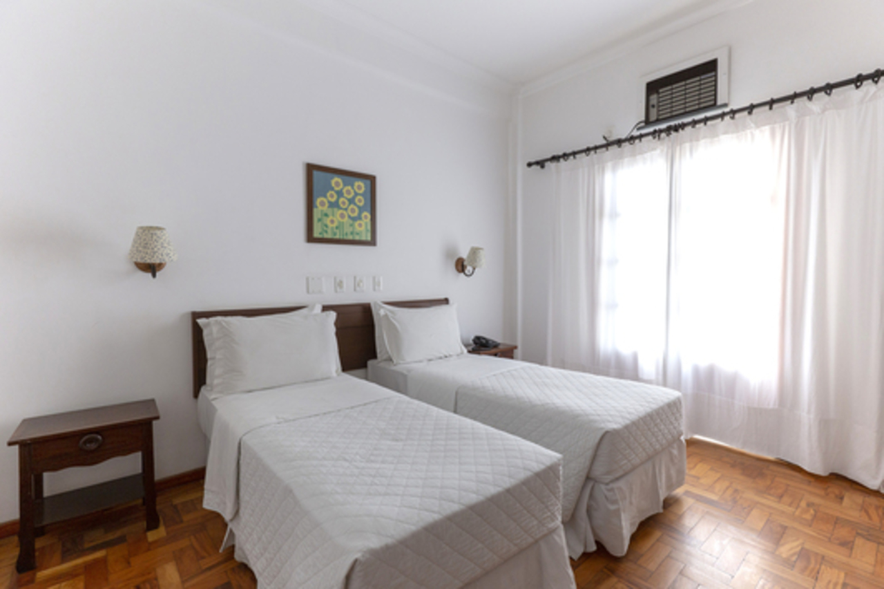 Apartment Connecting Room