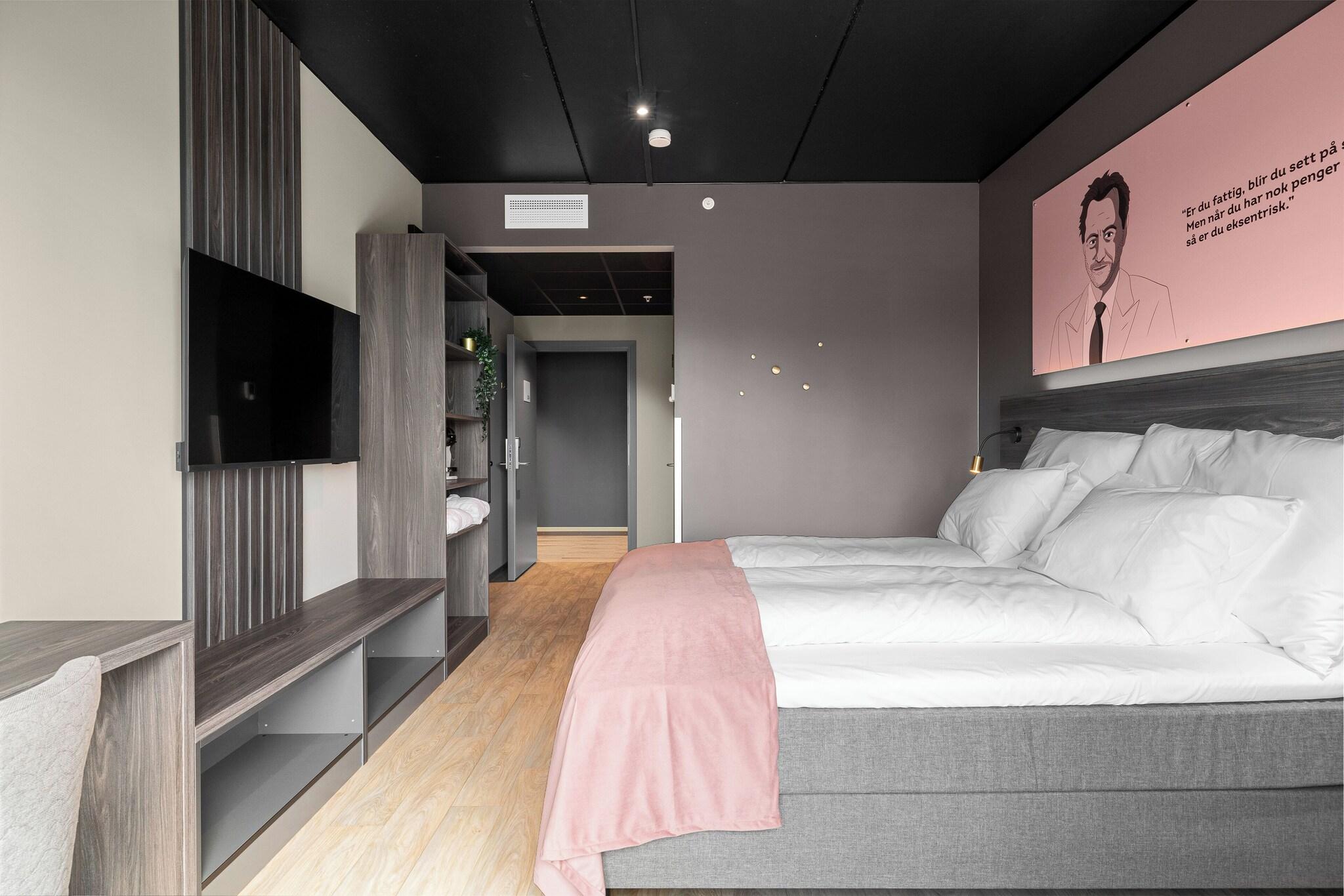 Double Business Queen Bed