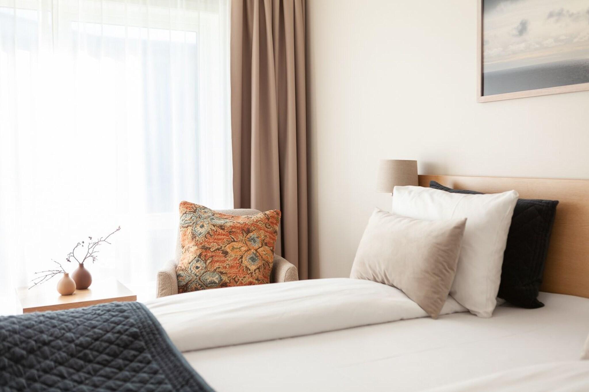 Double Queen Size Bed