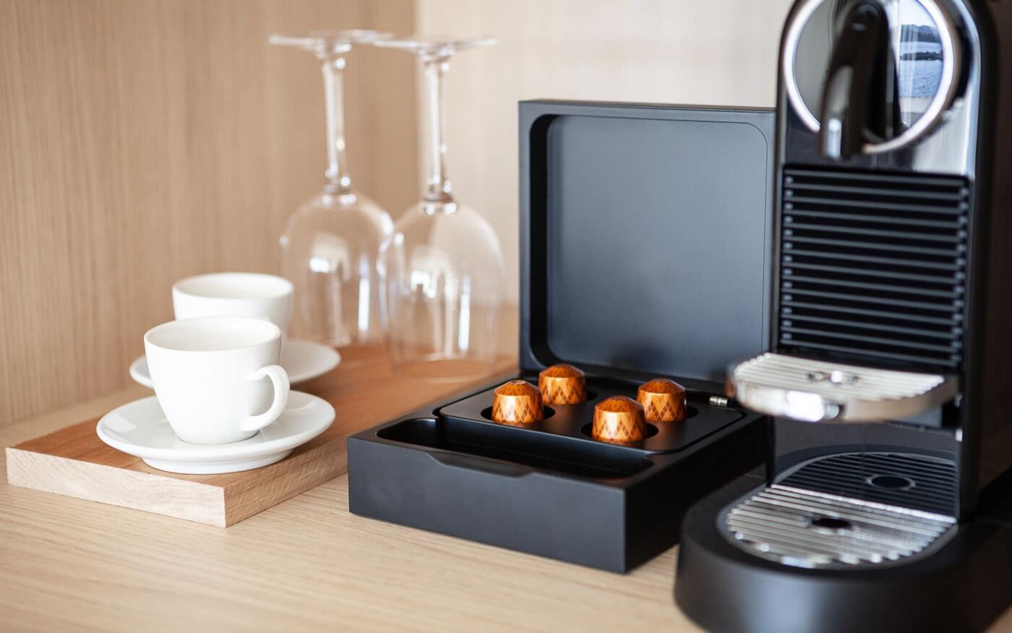 Double Ocean View Queen Bed