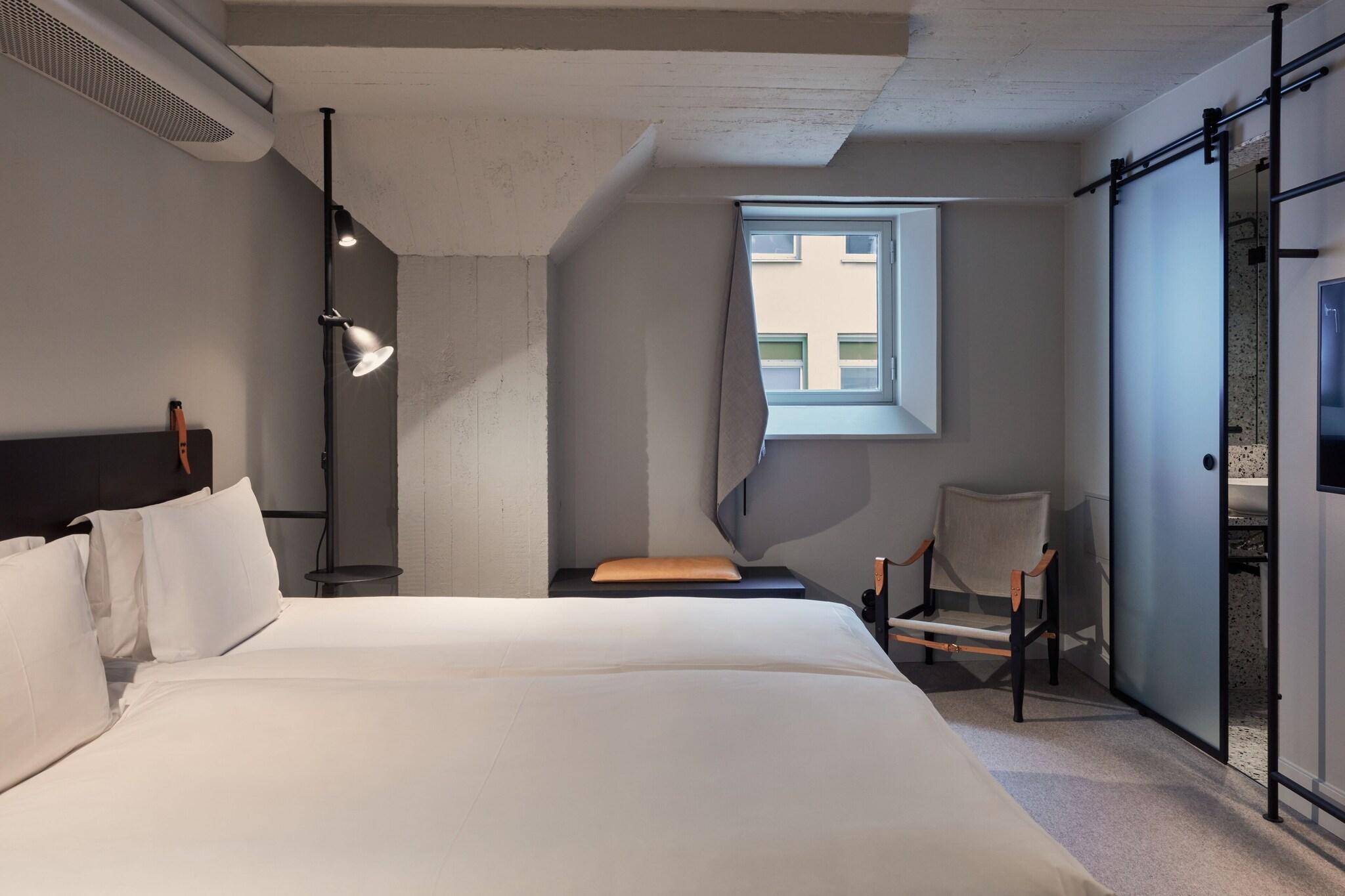 Double King Size Bed