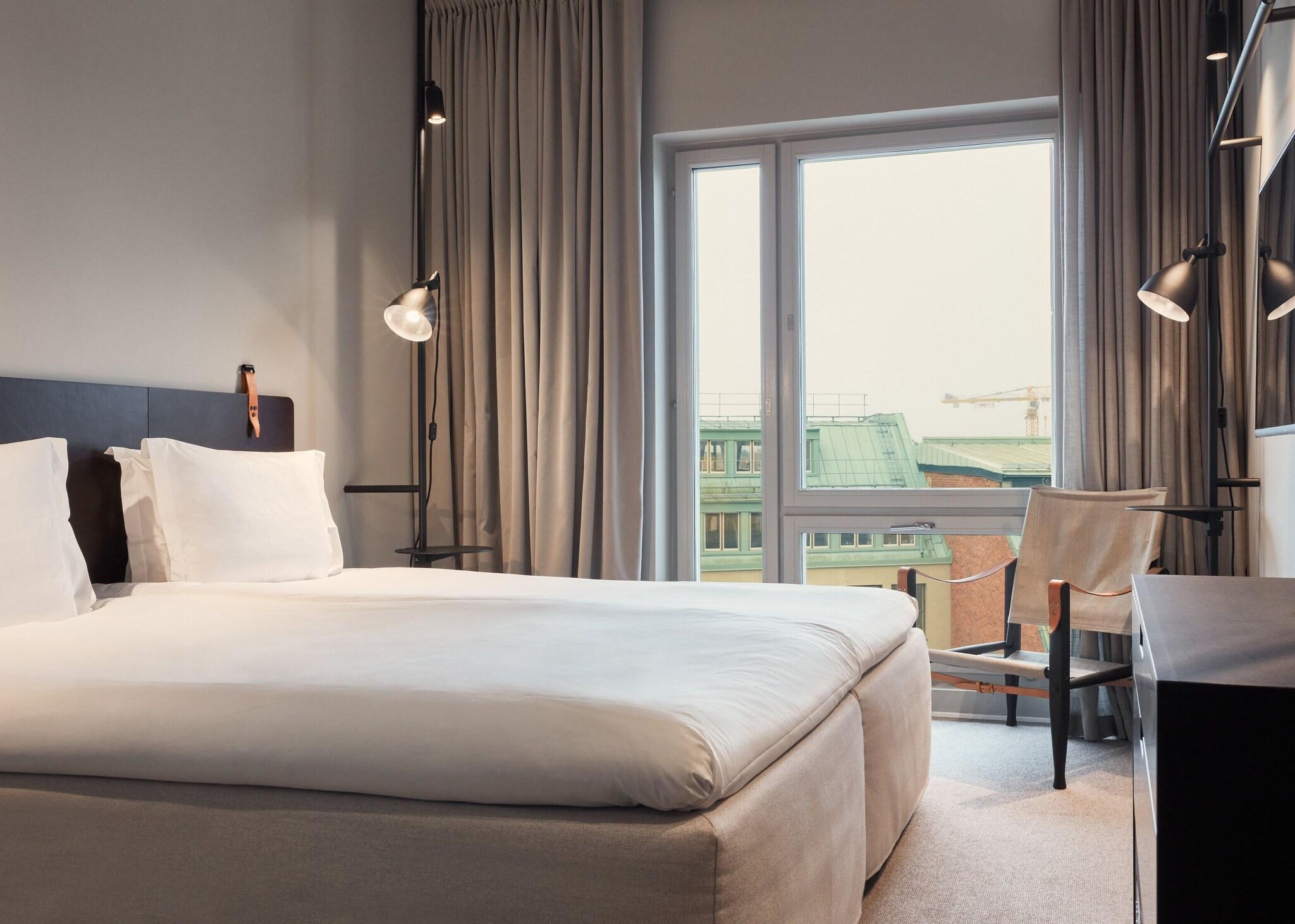 Double King Size Bed