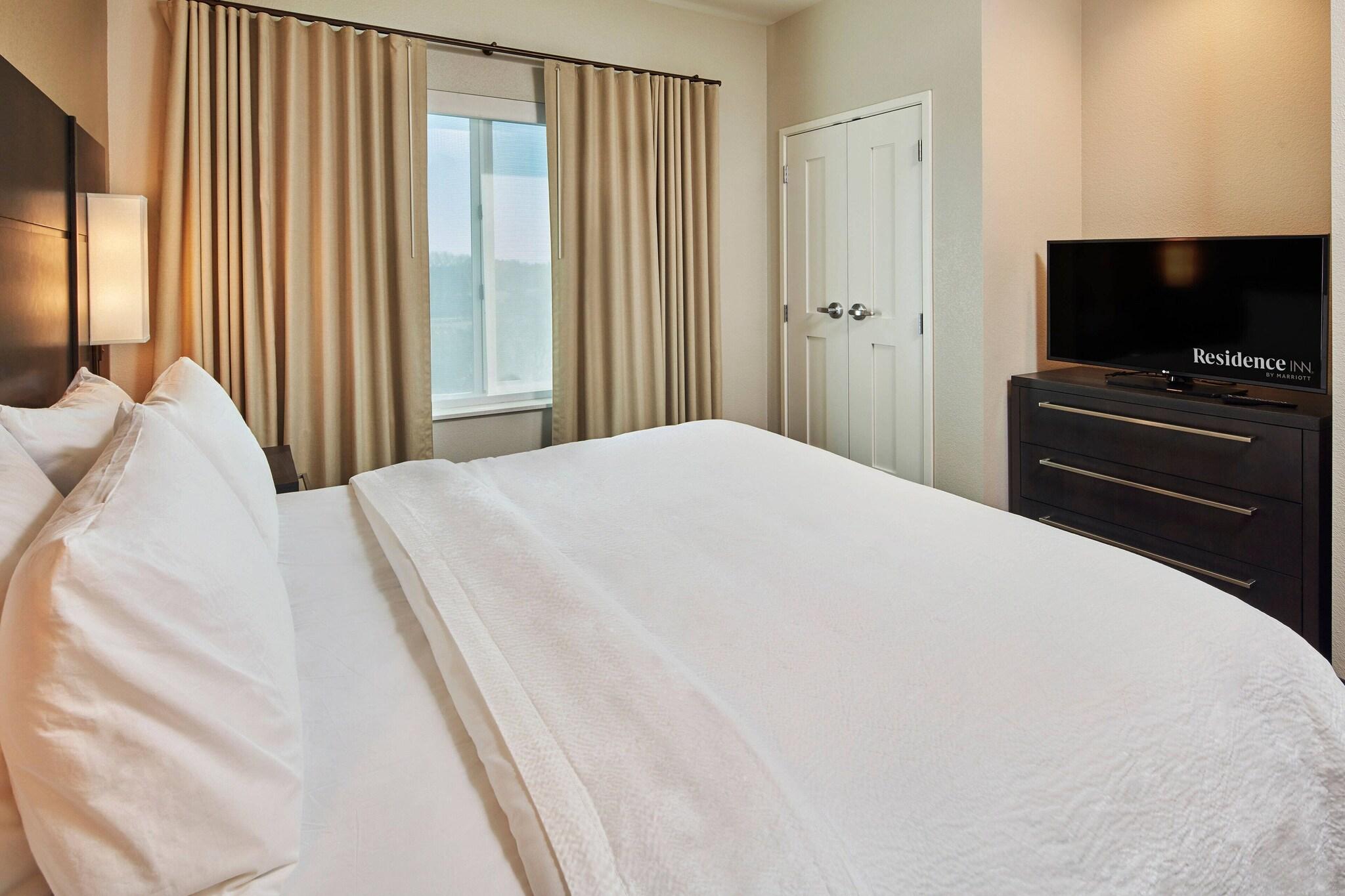 Suite King Bed One Bedroom 