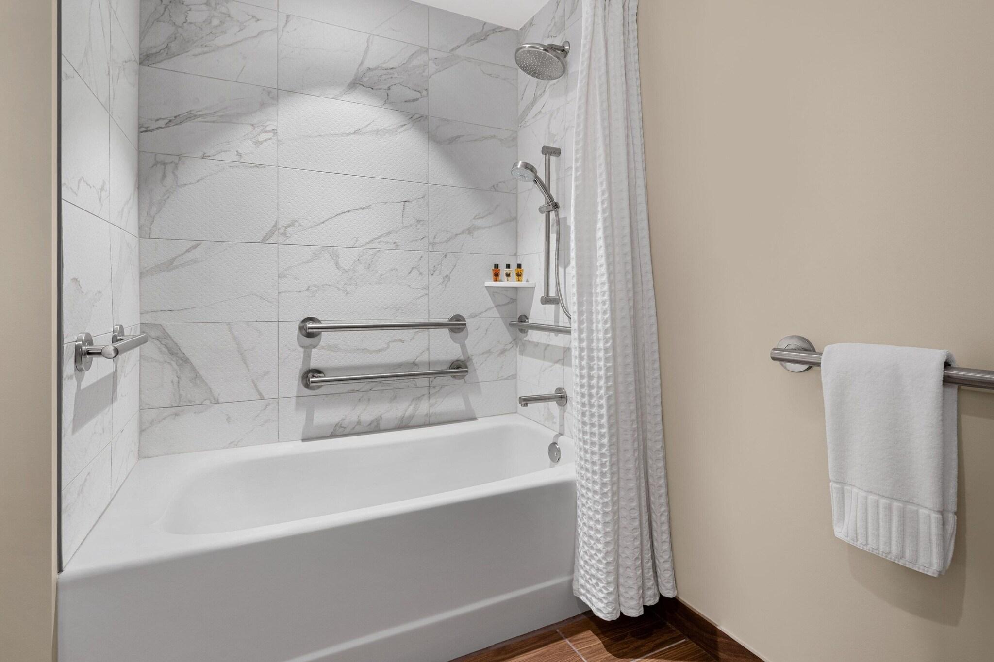 Quadruple City View Two Queen Beds