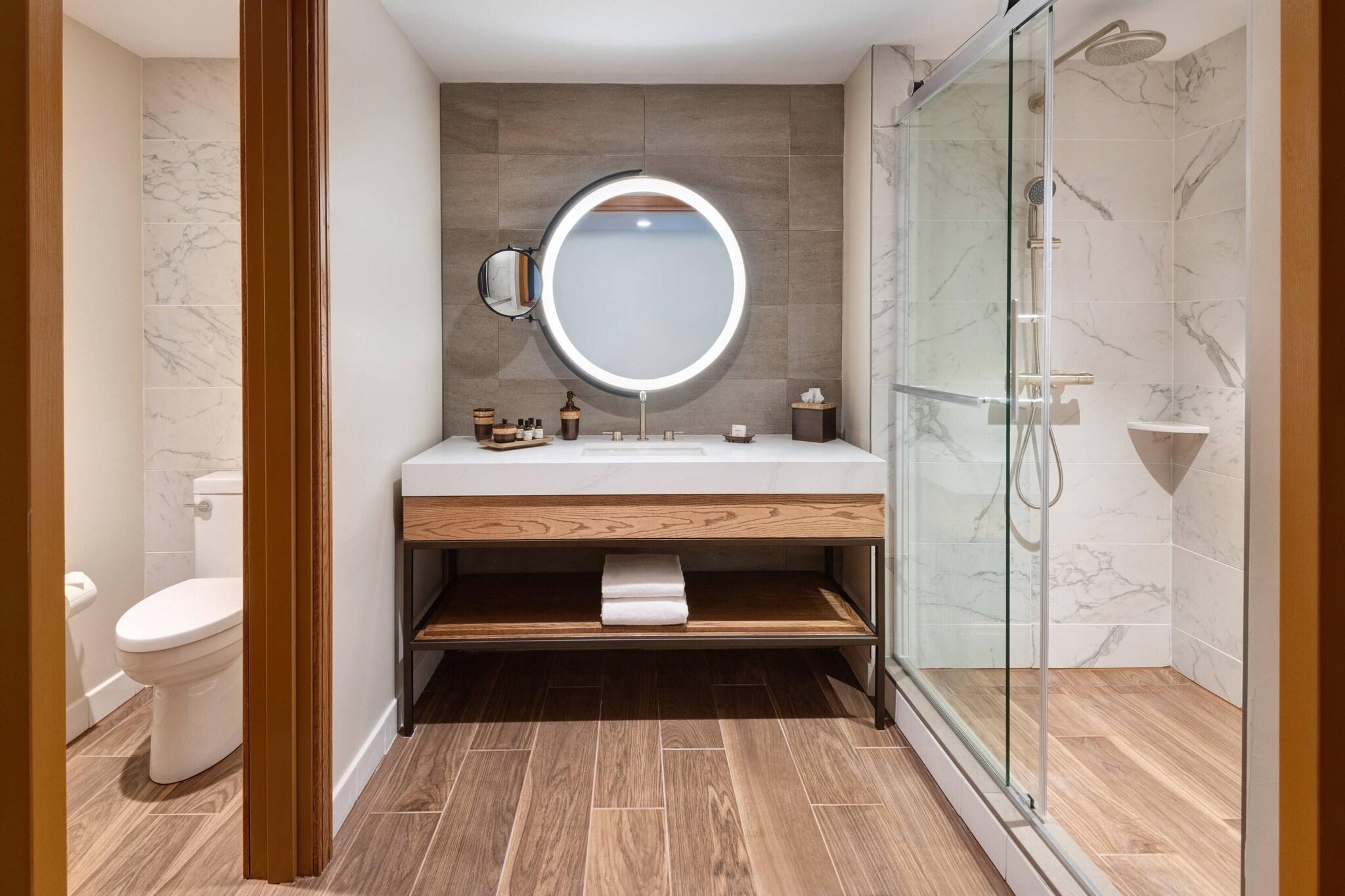 Double City View King Bed