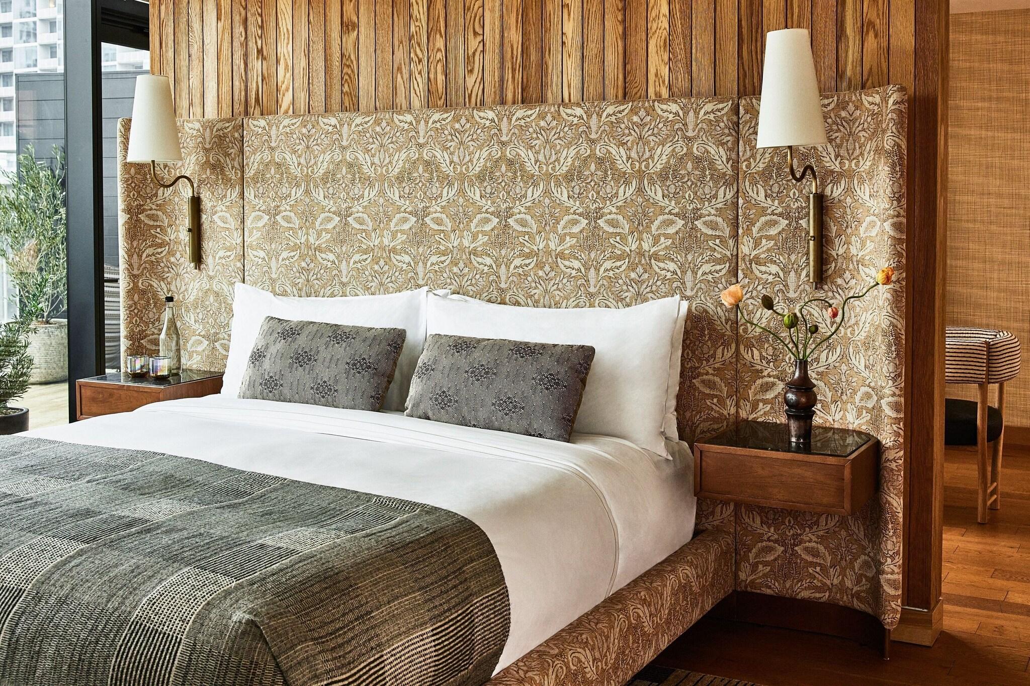 Suite King Bed One Bedroom 