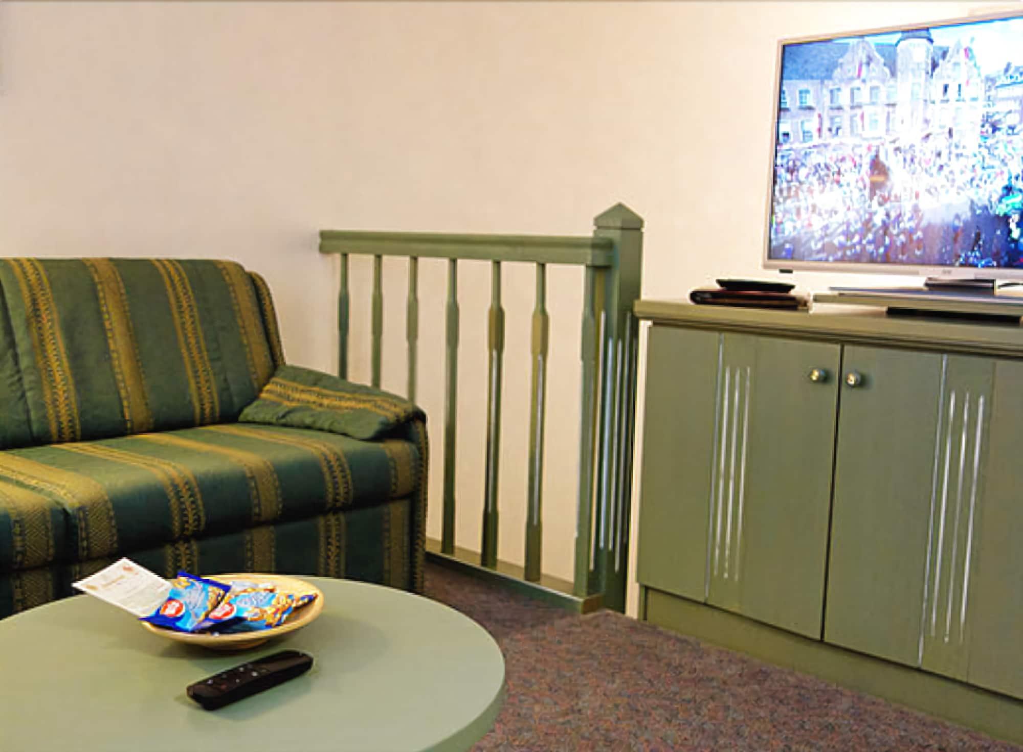 Studio Deluxe Two Beds