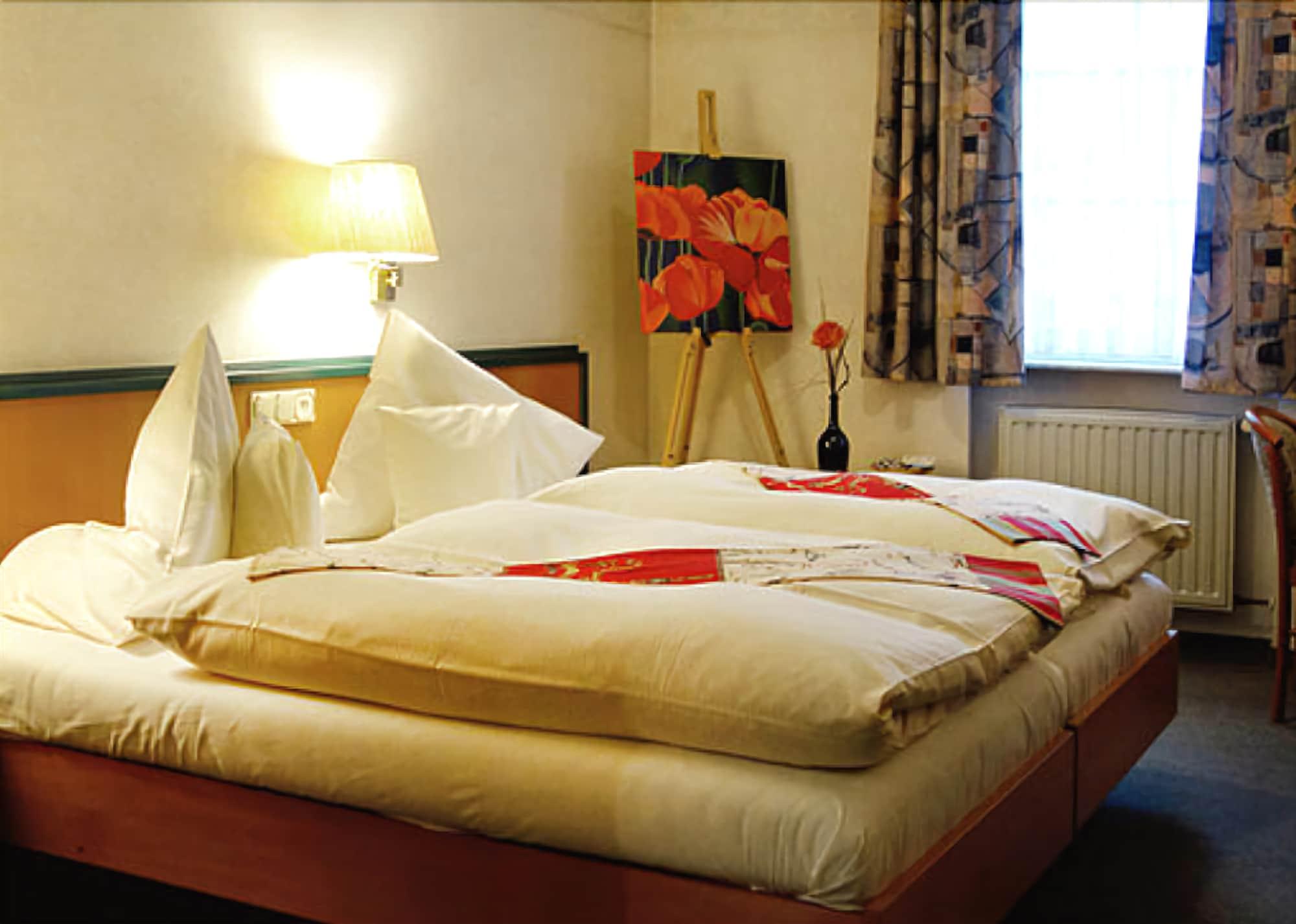 Double or Twin Deluxe One Bed