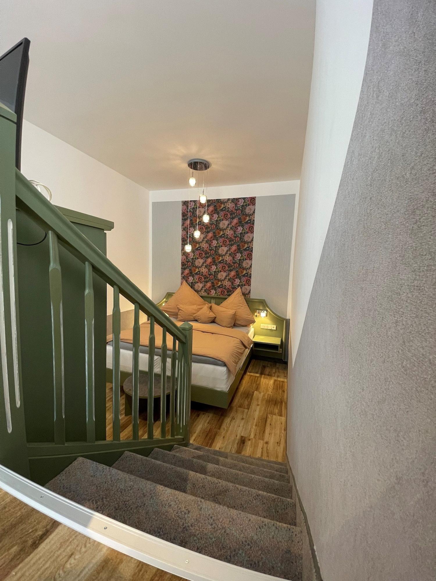 Studio Deluxe Two Beds