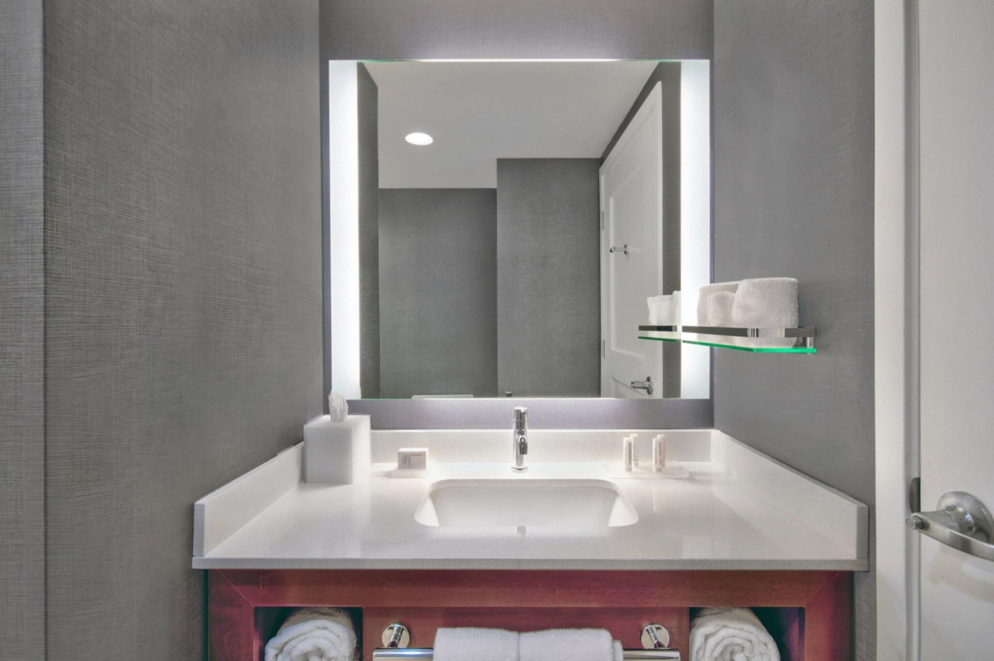 Studio King Size Bed