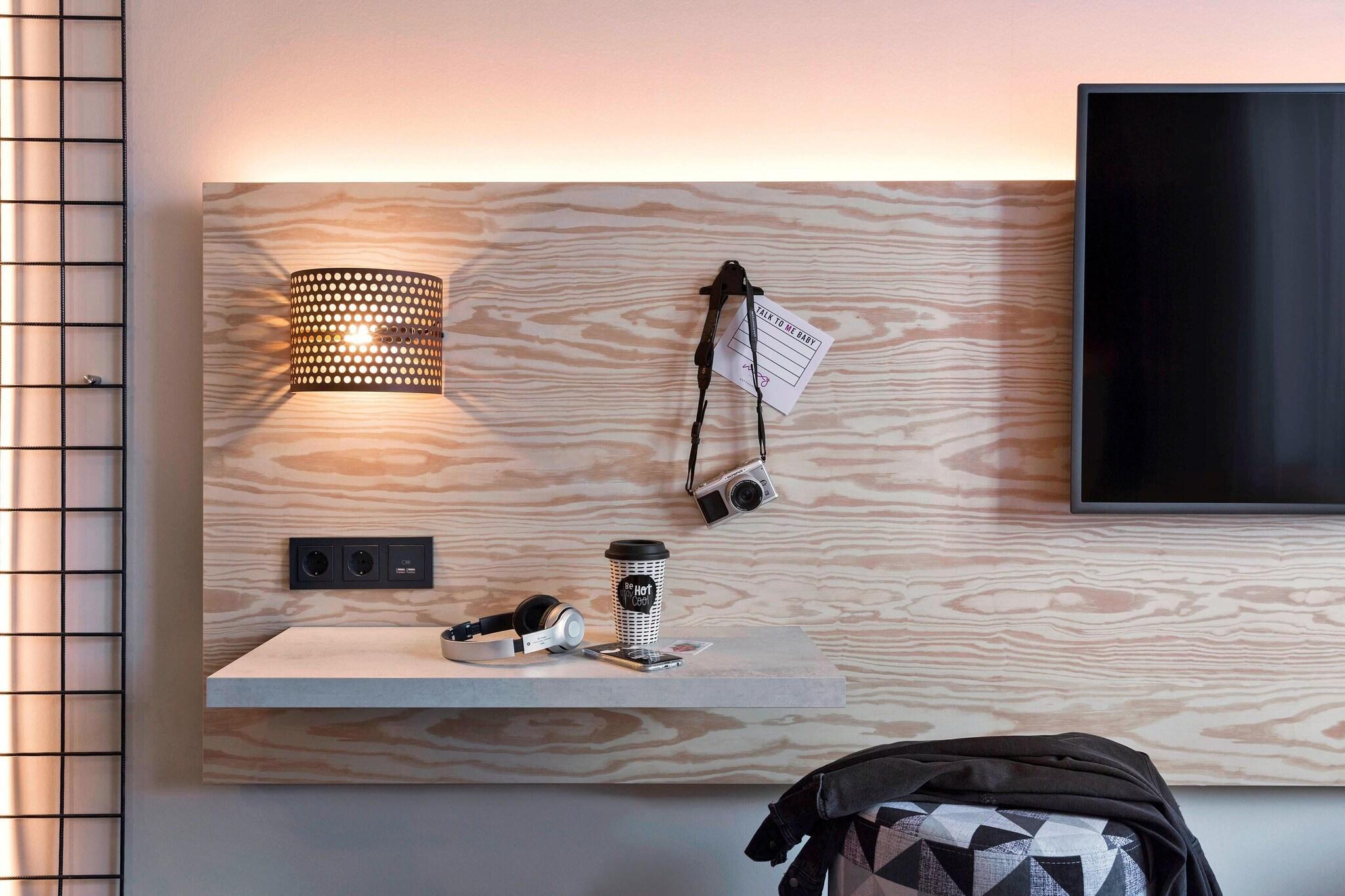 Double Queen Size Bed