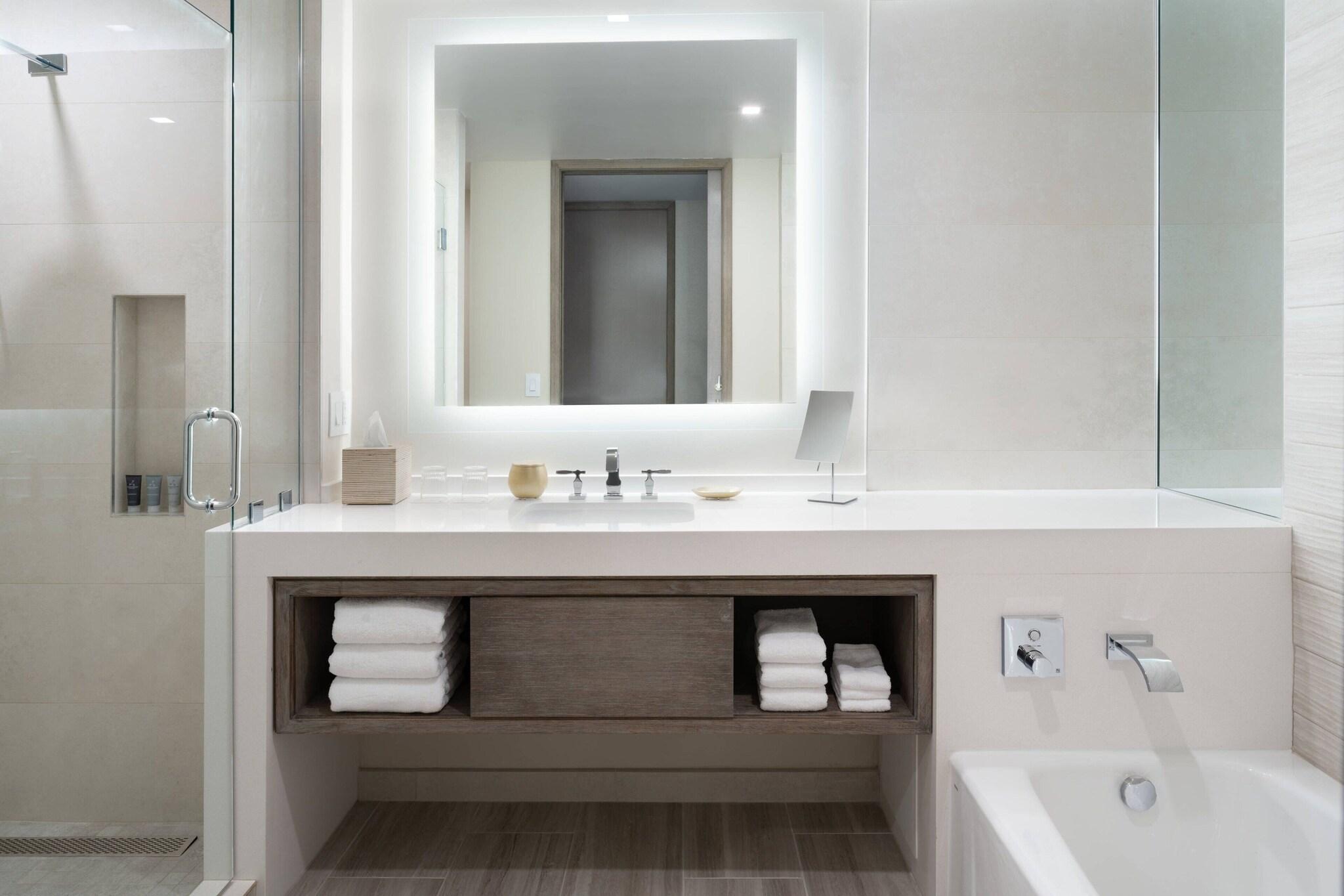 Double Accessible with Views