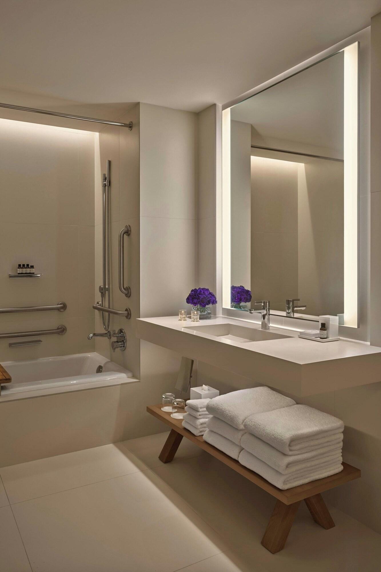 Room Accesible Deluxe 