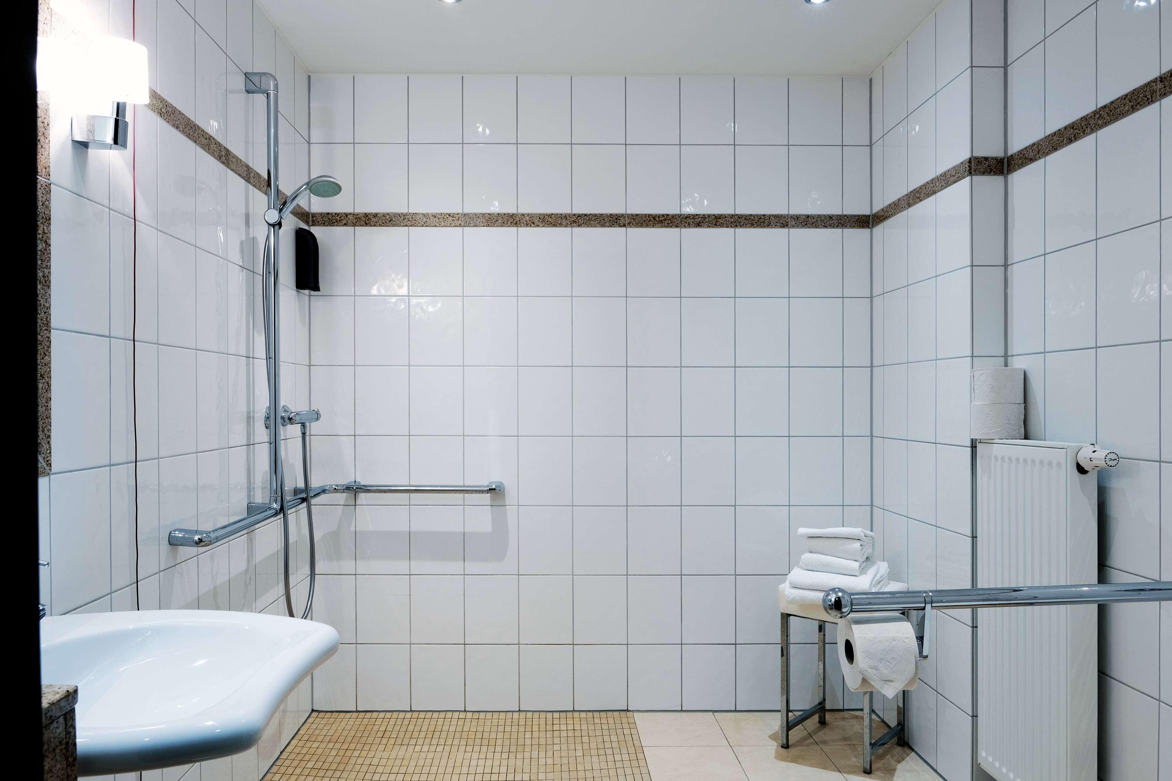 Double or Twin Accessible