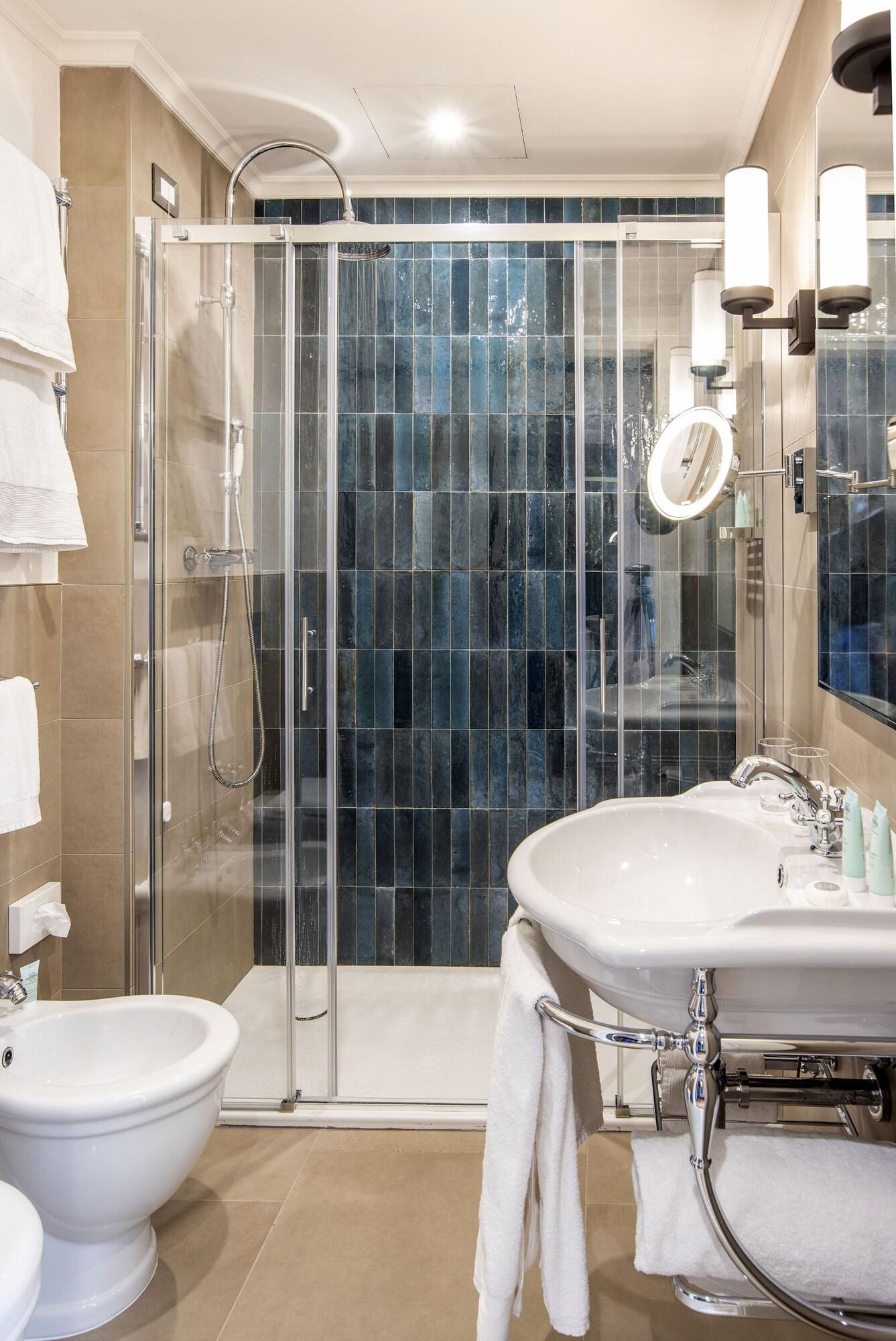 Double Superior King Bed