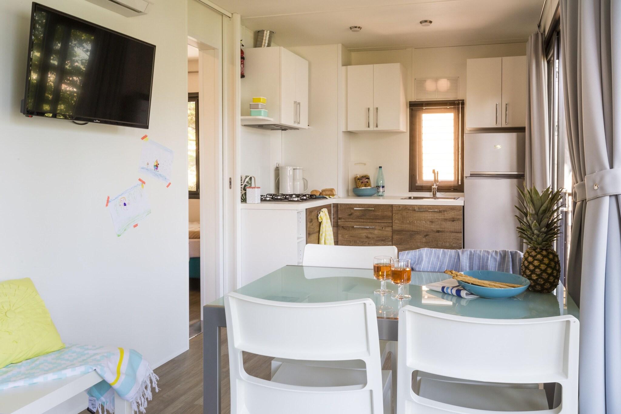 Bungalow Deluxe Queen Bed