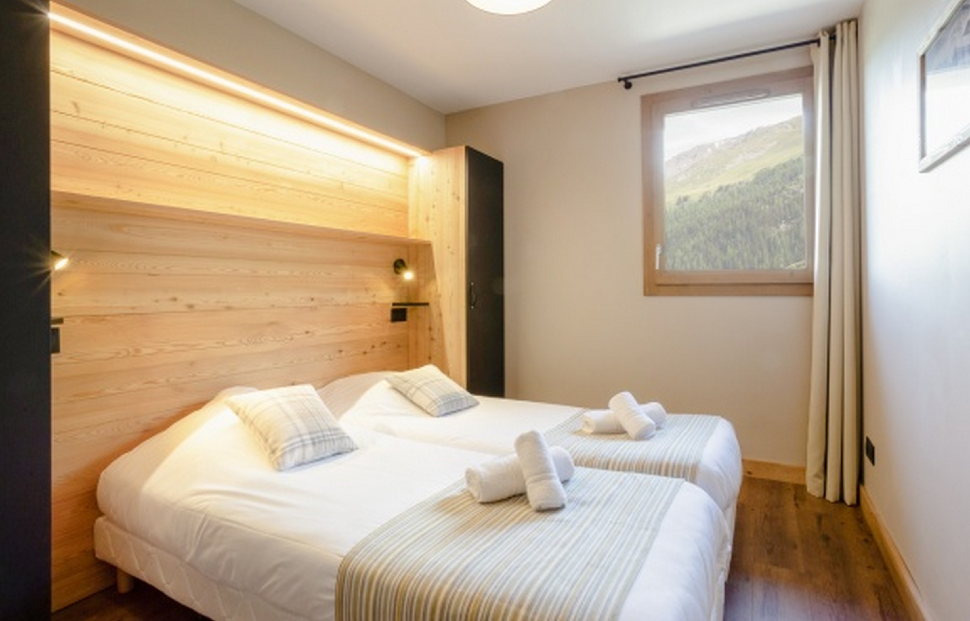 Family Room Capacity 6