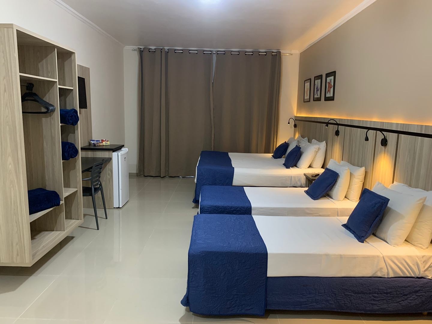 Family Room Capacity 4