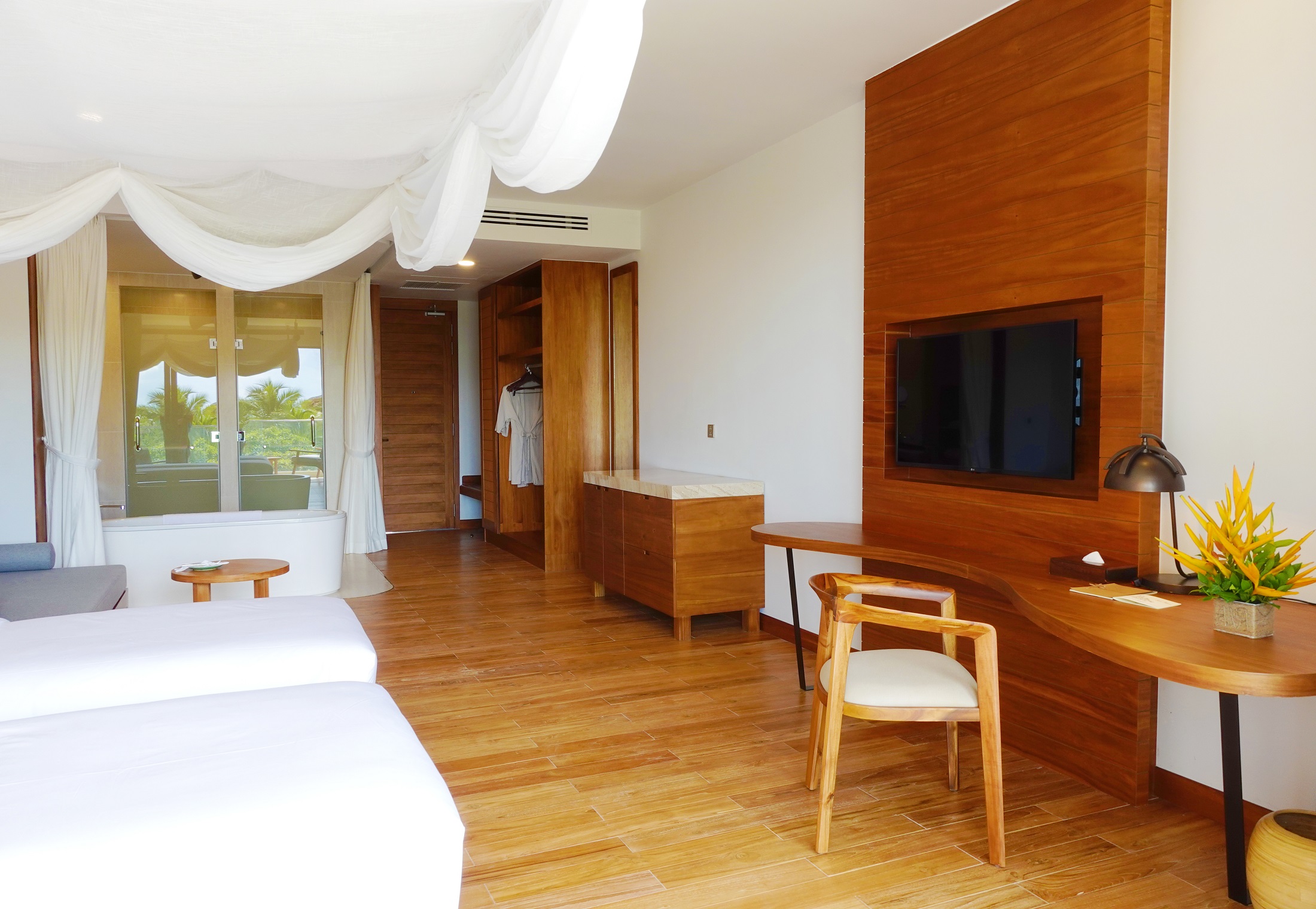 Twin Deluxe Garden View