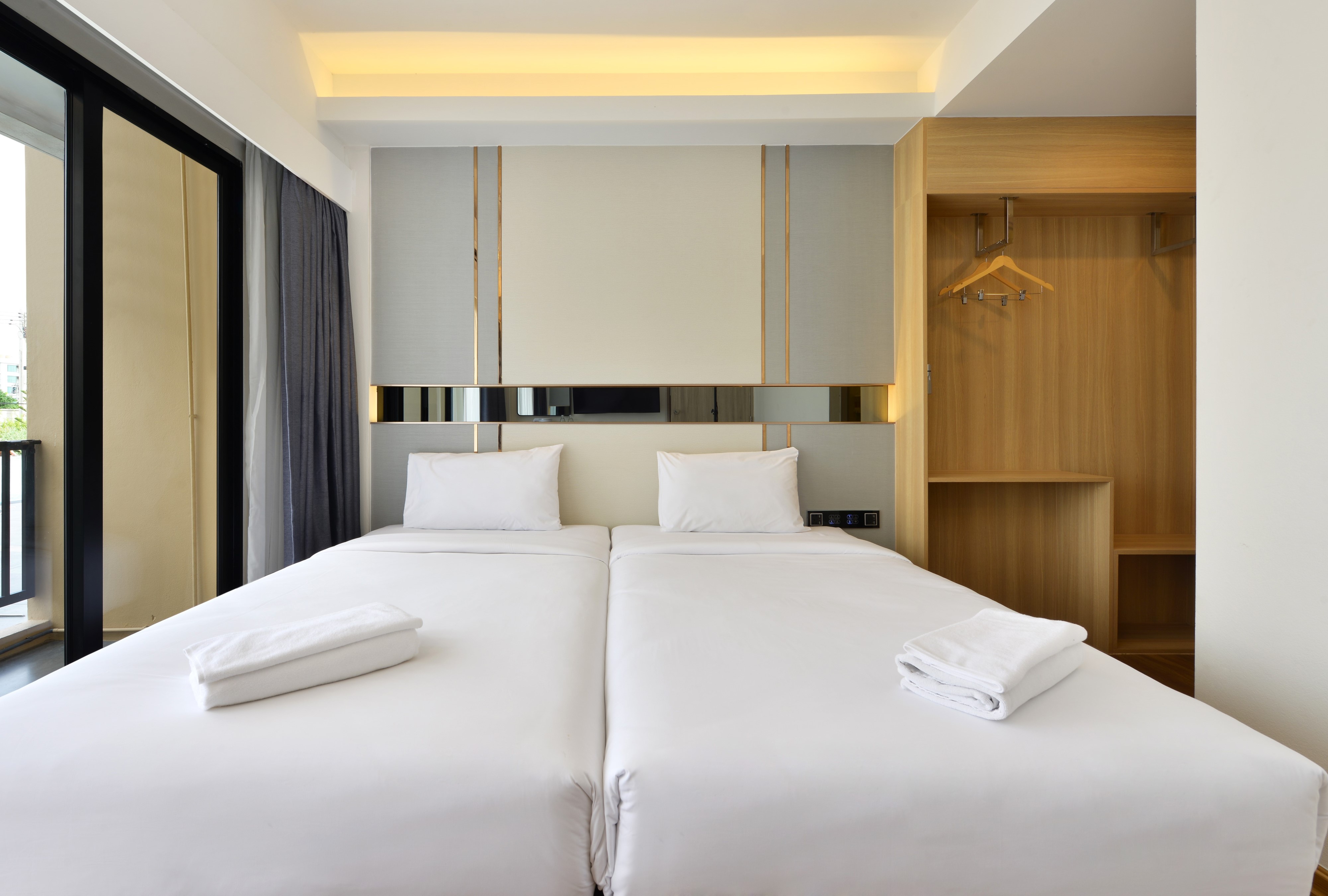 Room Superior Pool View