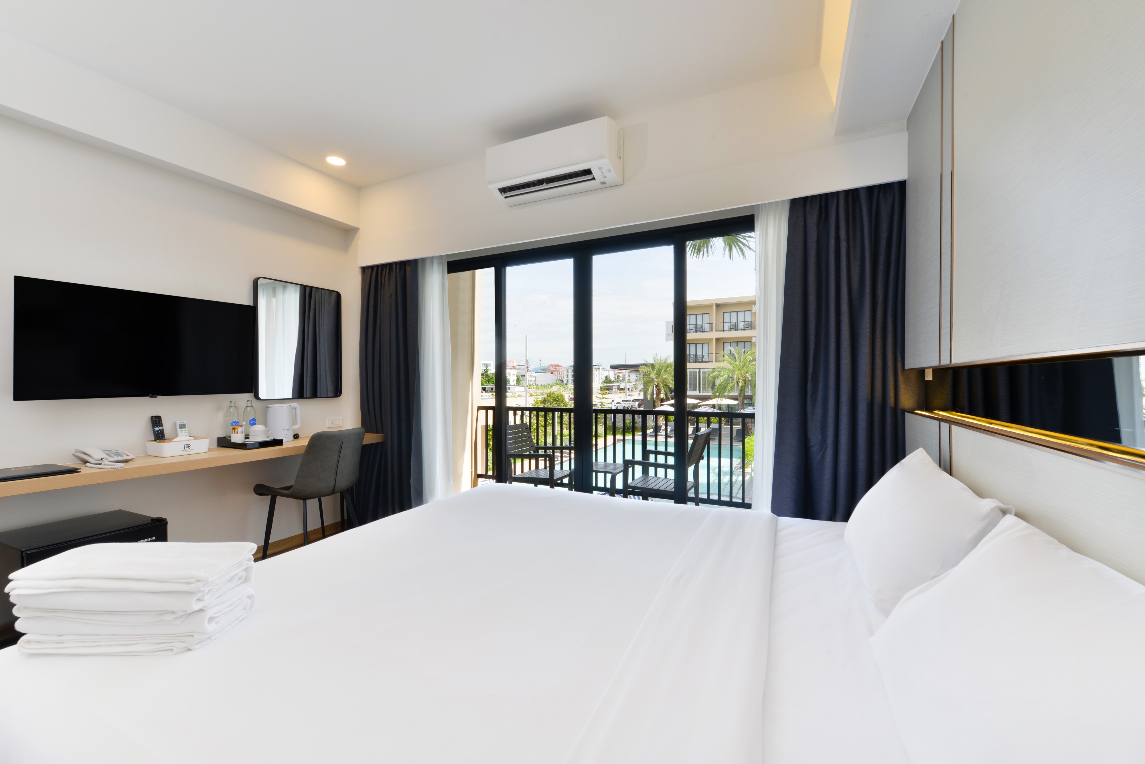 Room Superior Pool View