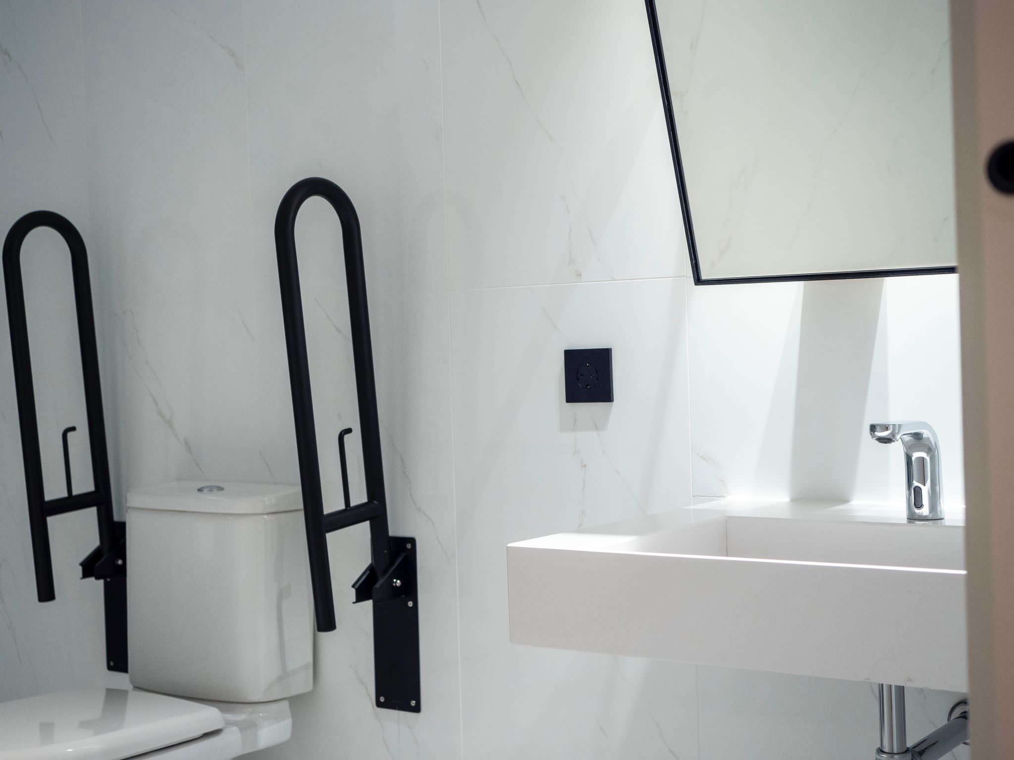 Double Single Economy