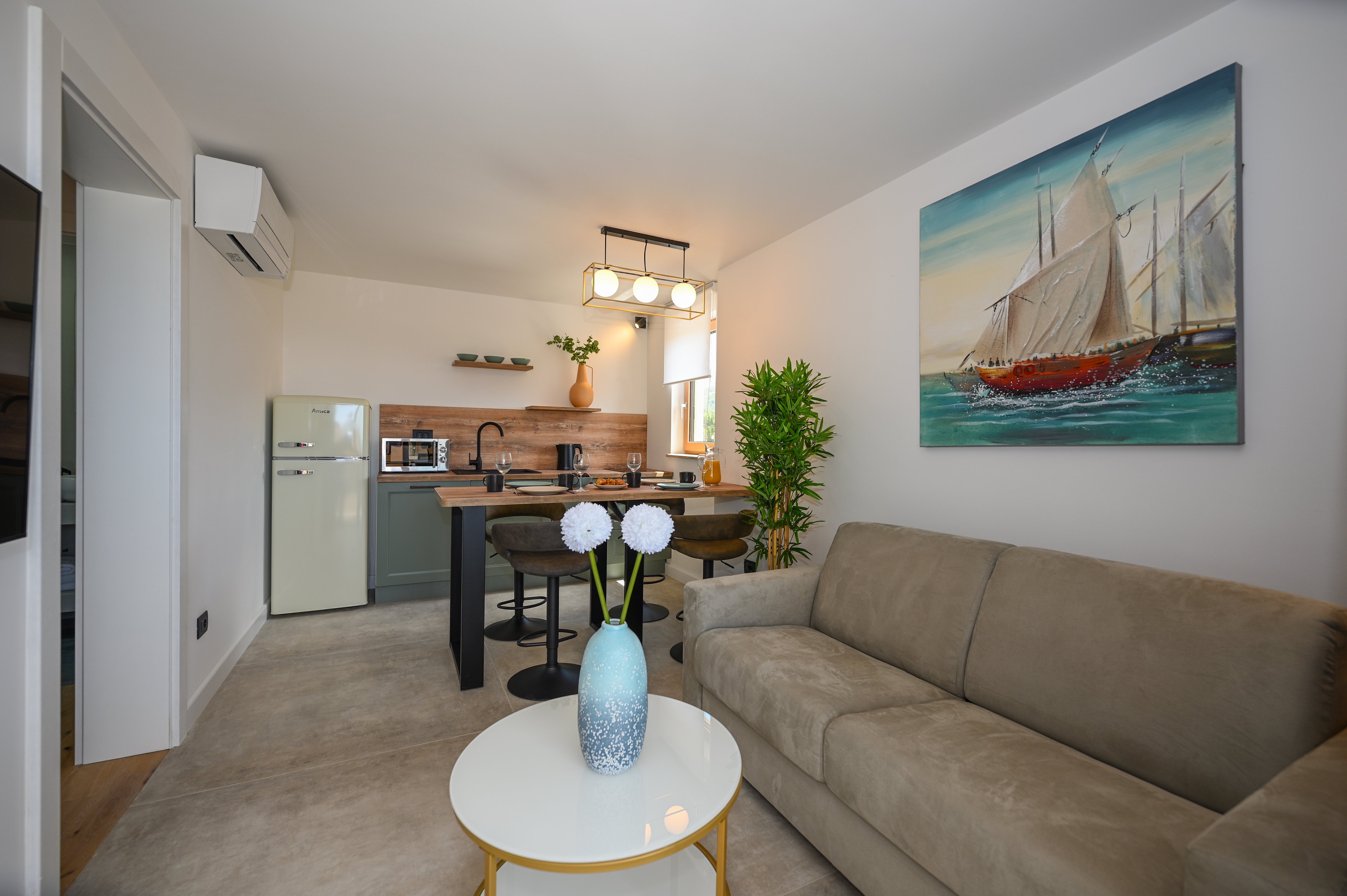 Apartment with Balcony