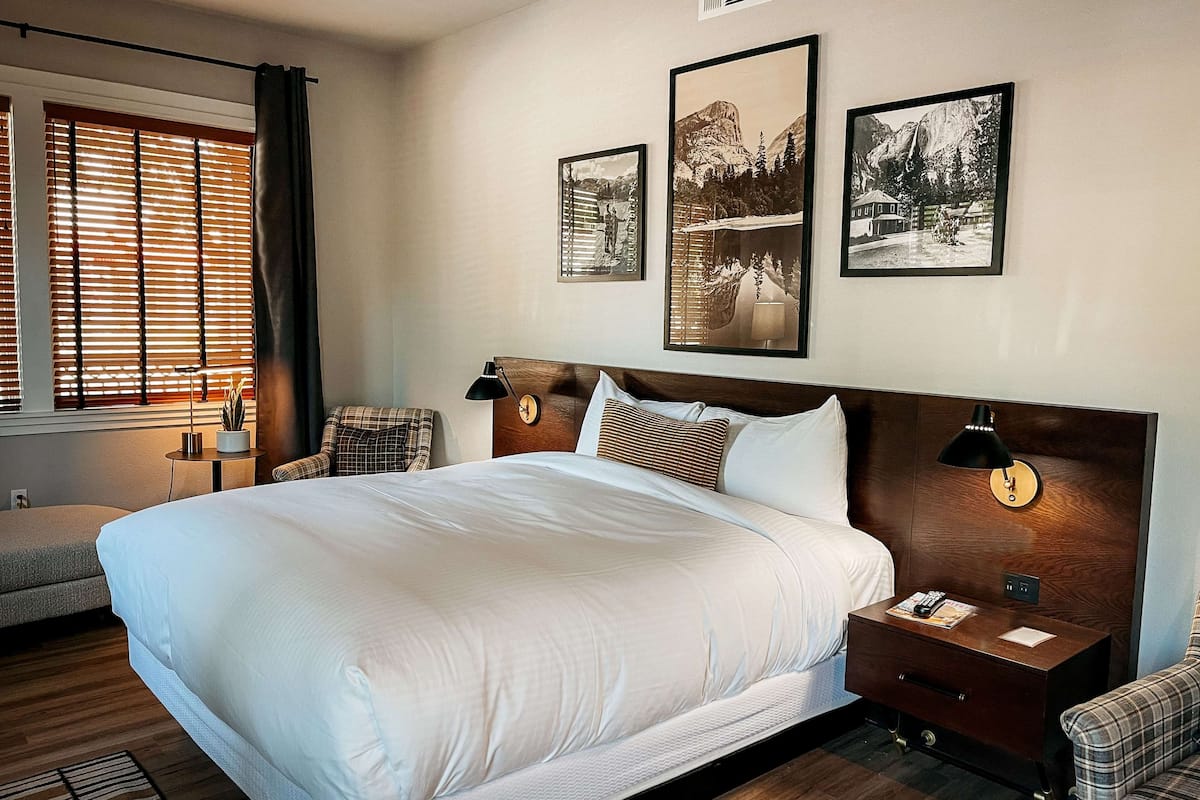 Room Deluxe King Bed