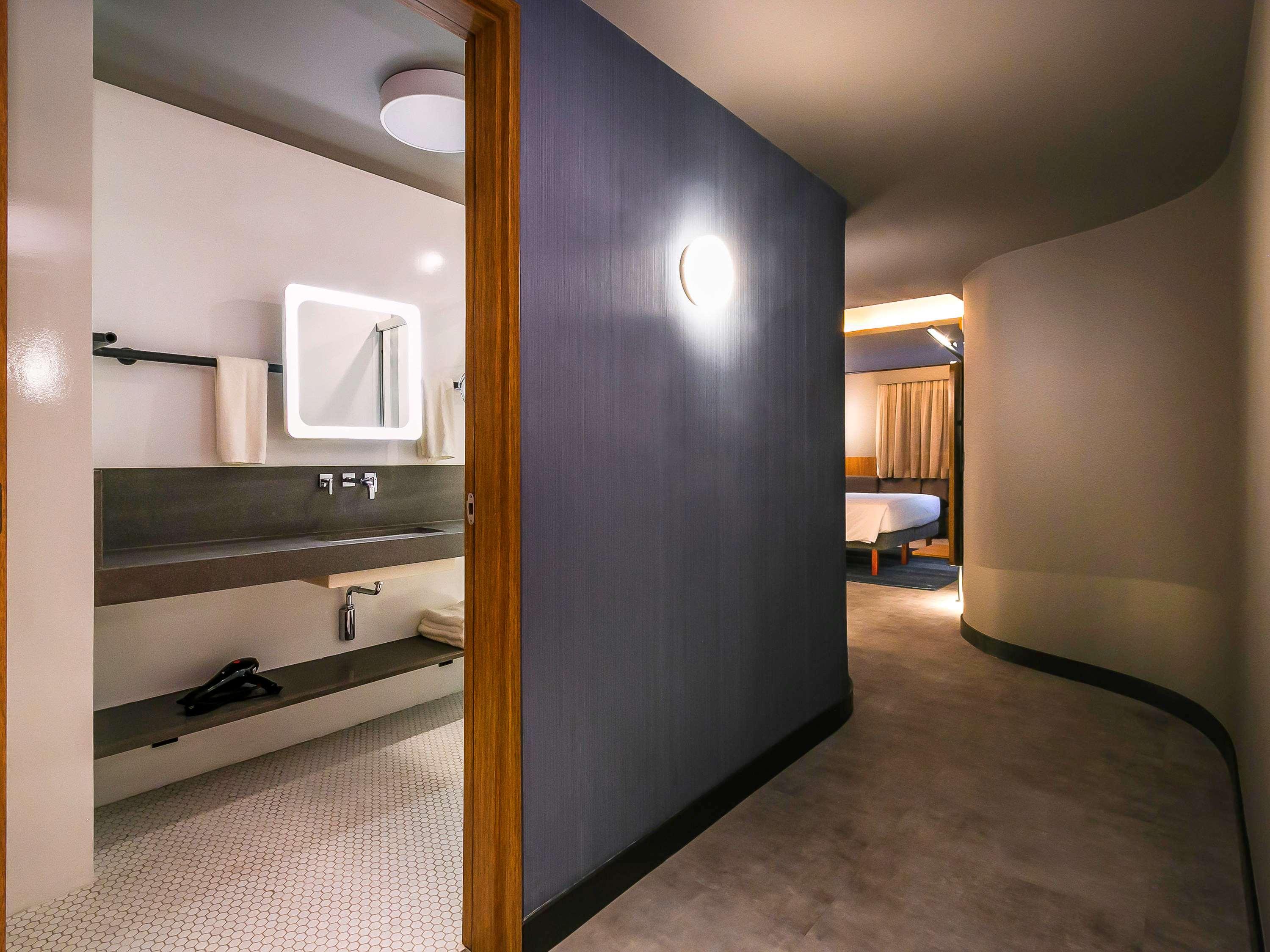 Double Executive King Bed