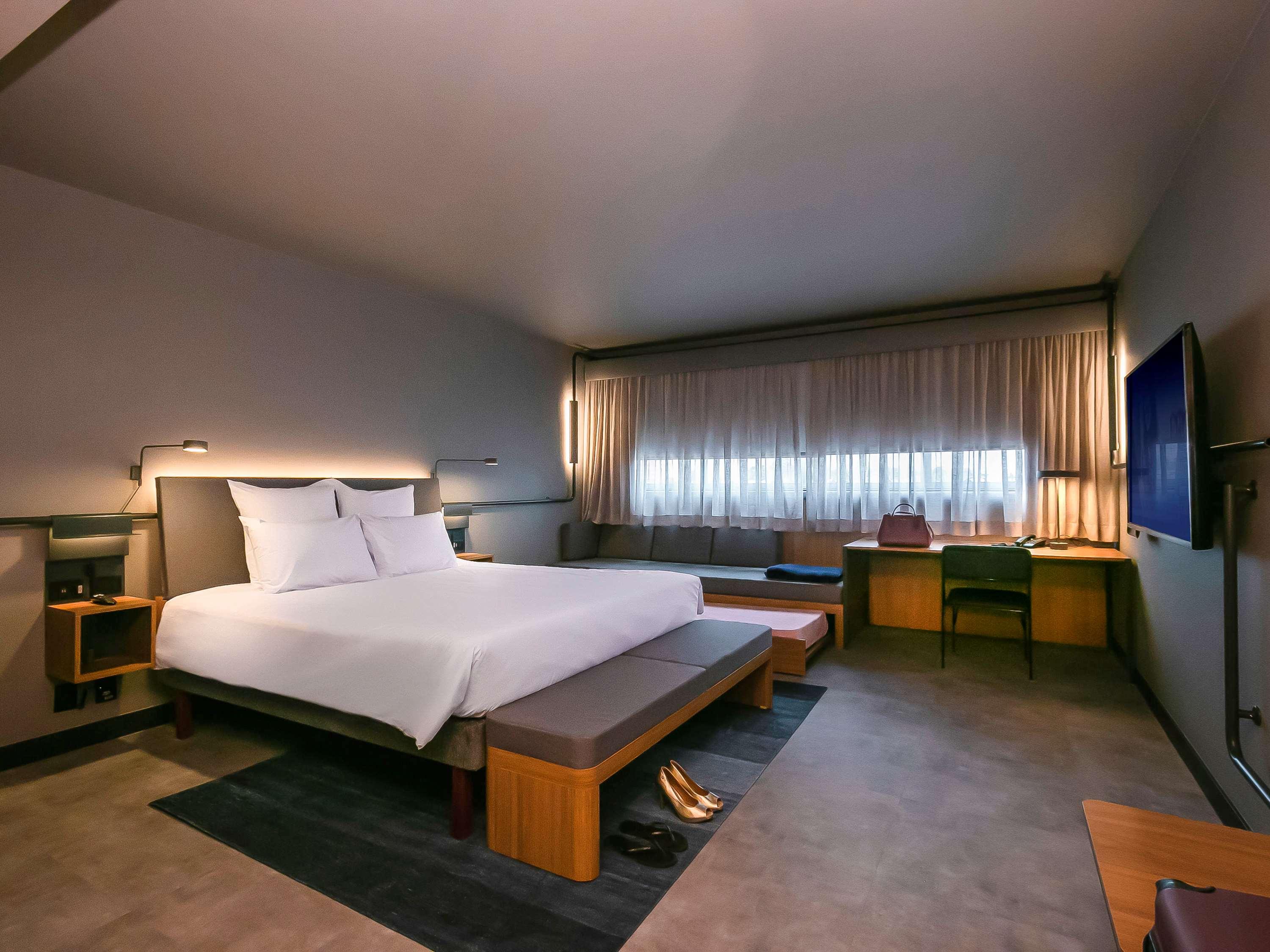 Family Room Superior